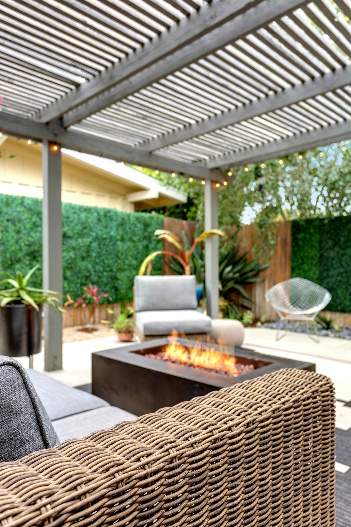 Mid-Century Modern Long Beach, California Style - Gallery photo 5 of 9