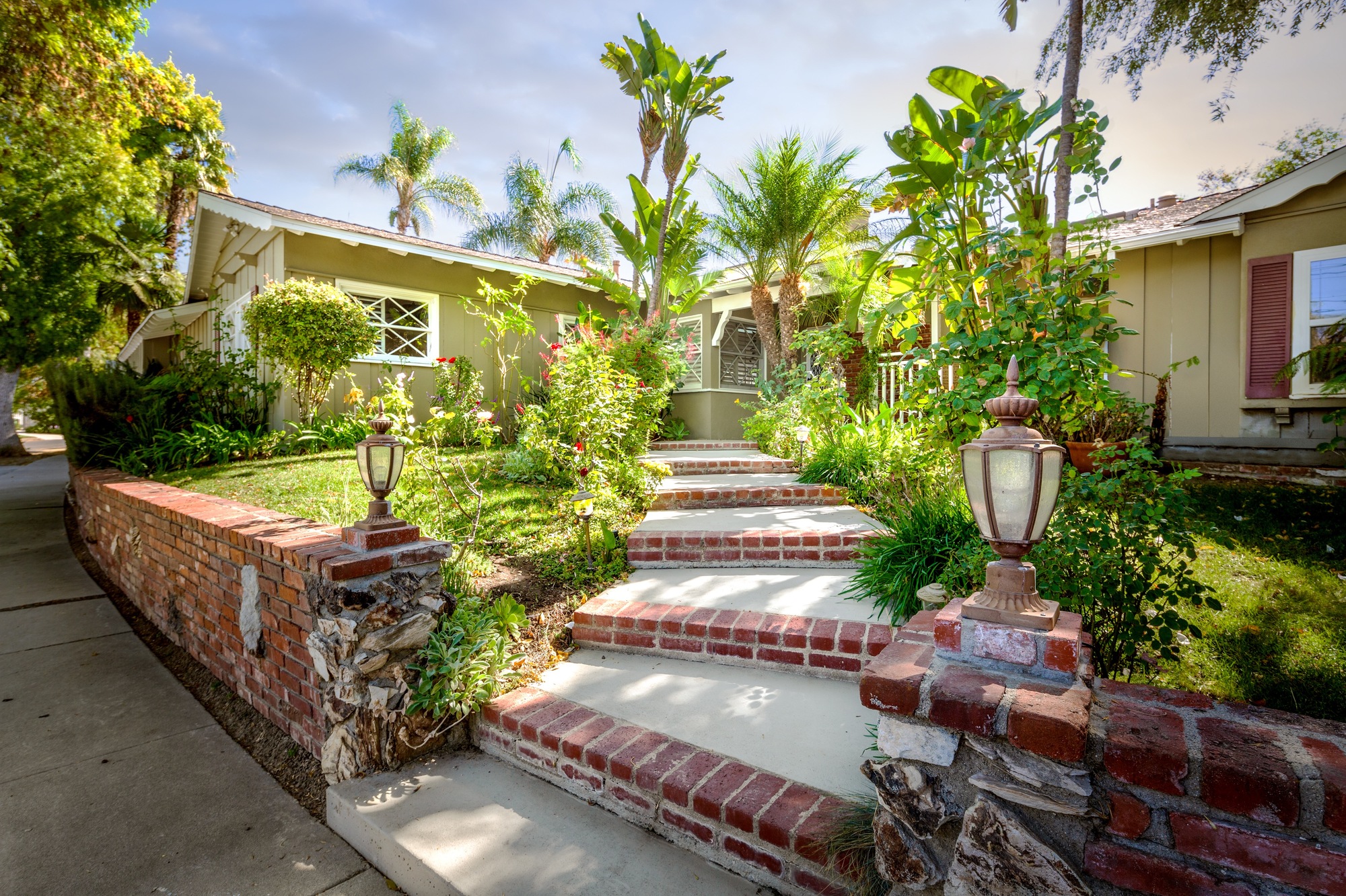 Peaceful Escape in Woodland Hills - Photo 4