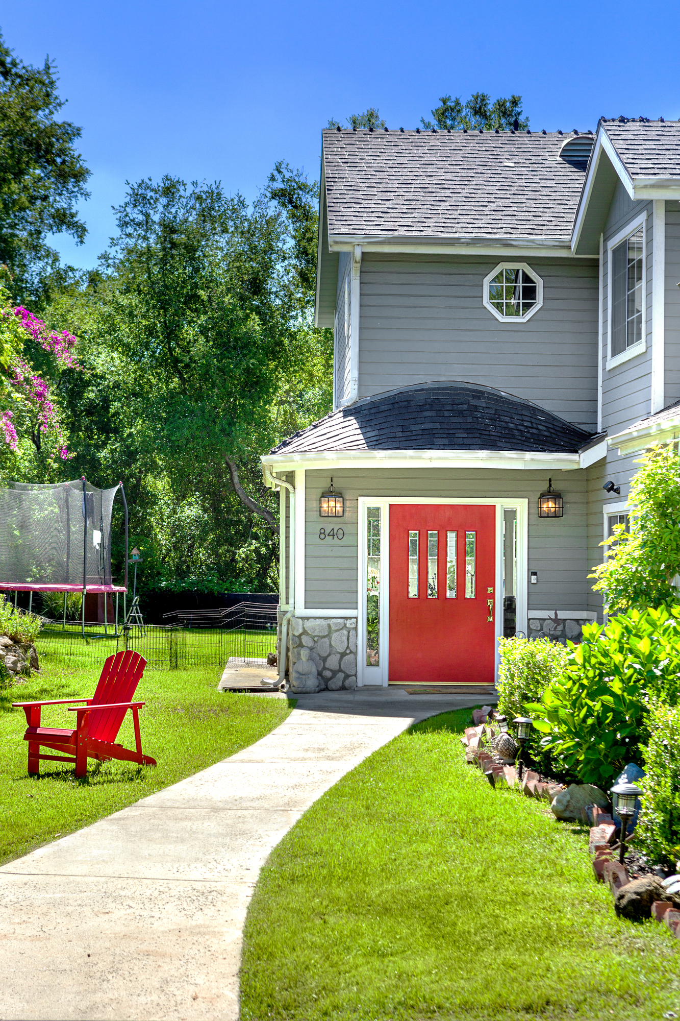 Cape Cod Modern in the Monrovia, California Suburbs - Photo 6