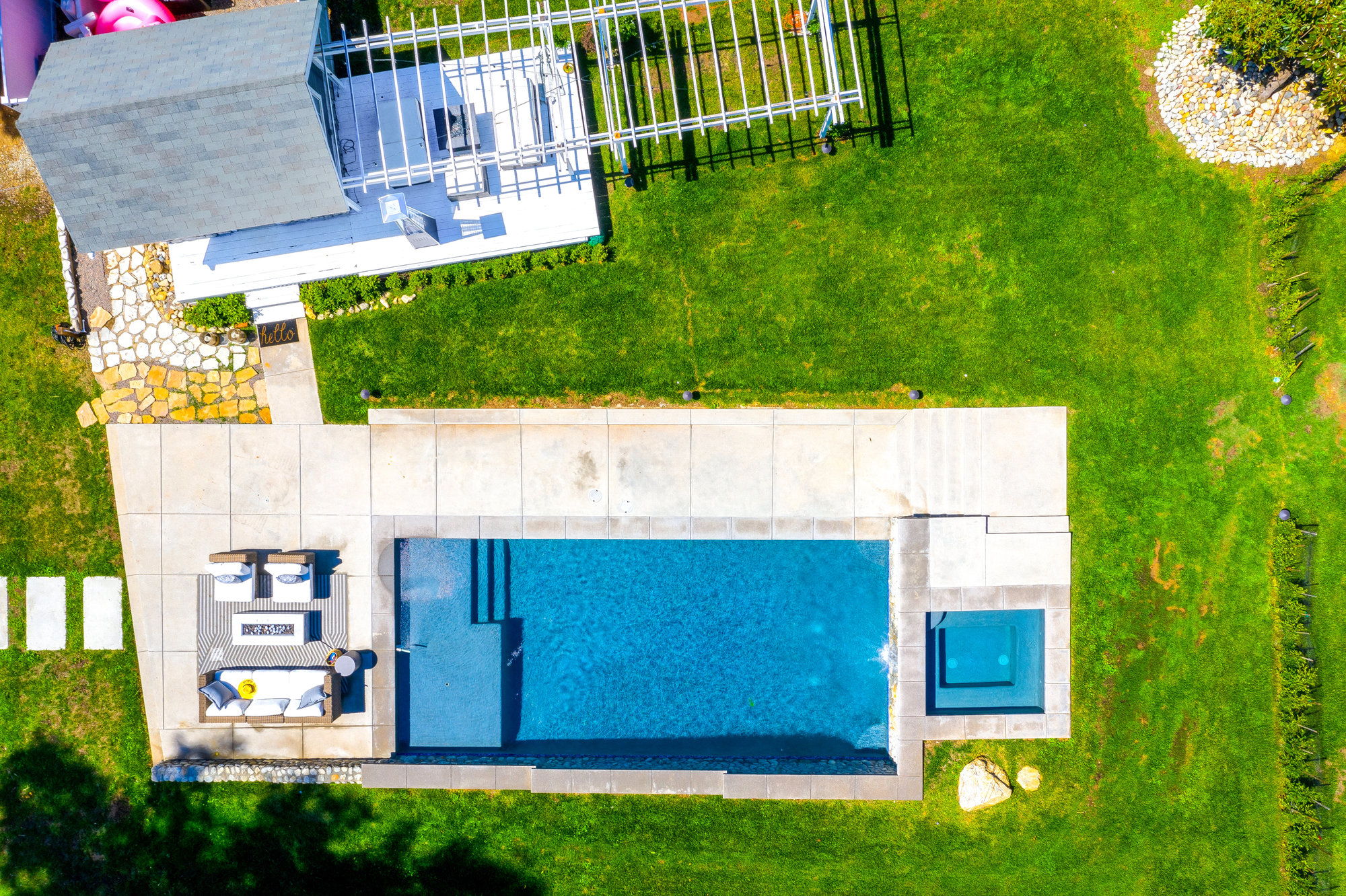 Cape Cod Modern in the Monrovia, California Suburbs - Photo 10