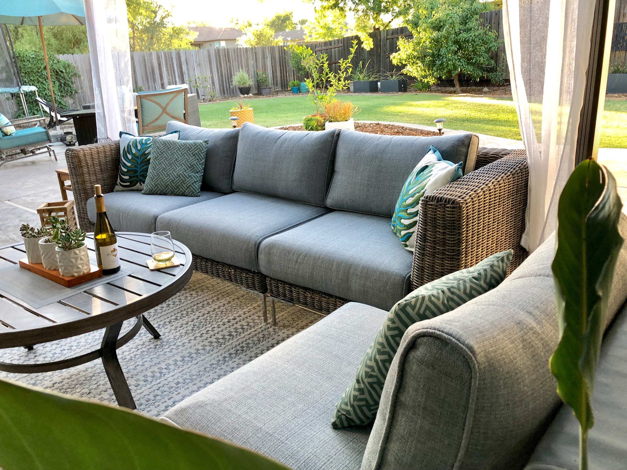 California Casual Outdoor Living Room in Folsom - Photo 1