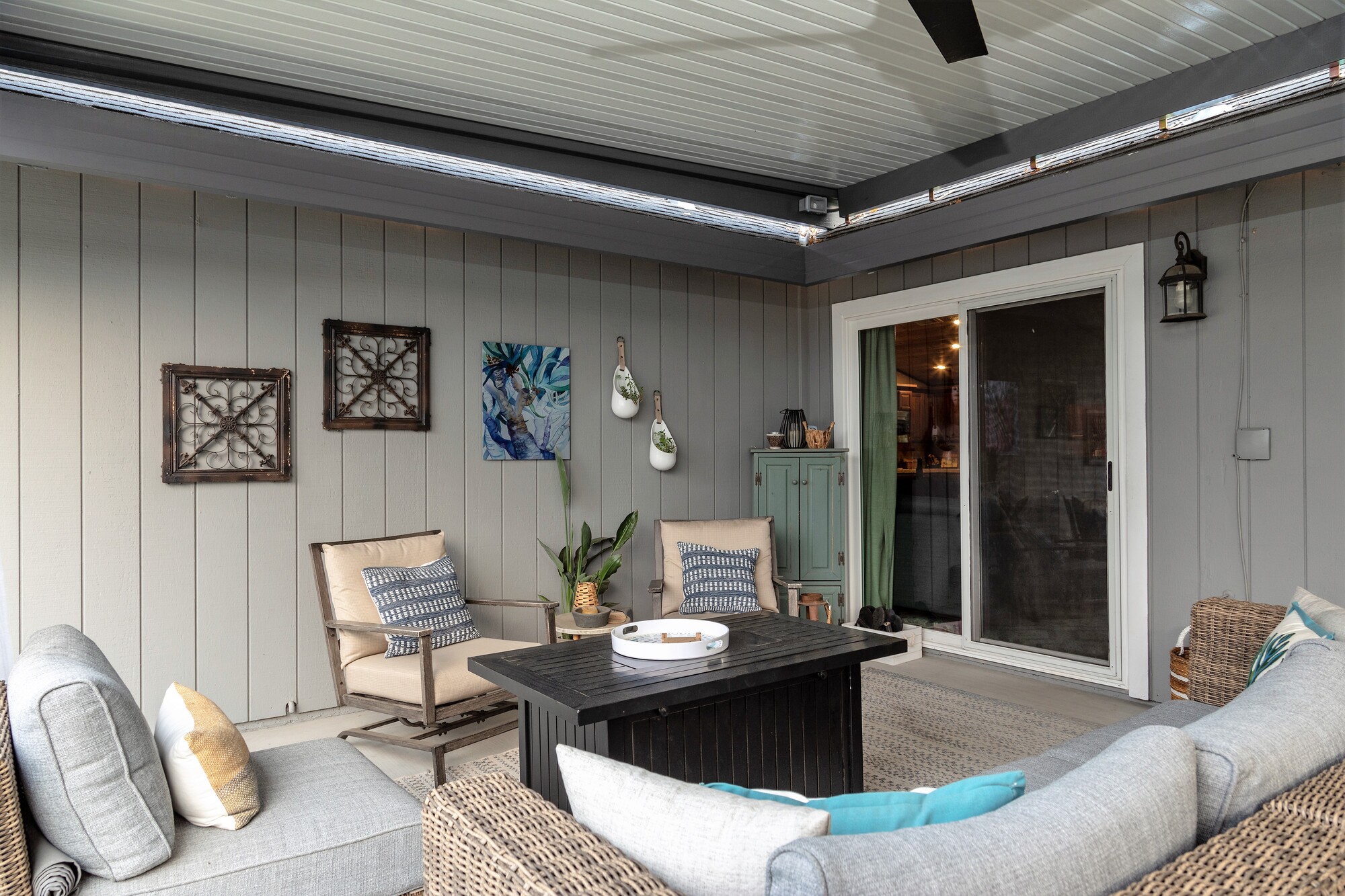 California Casual Outdoor Living Room in Folsom - Photo 6