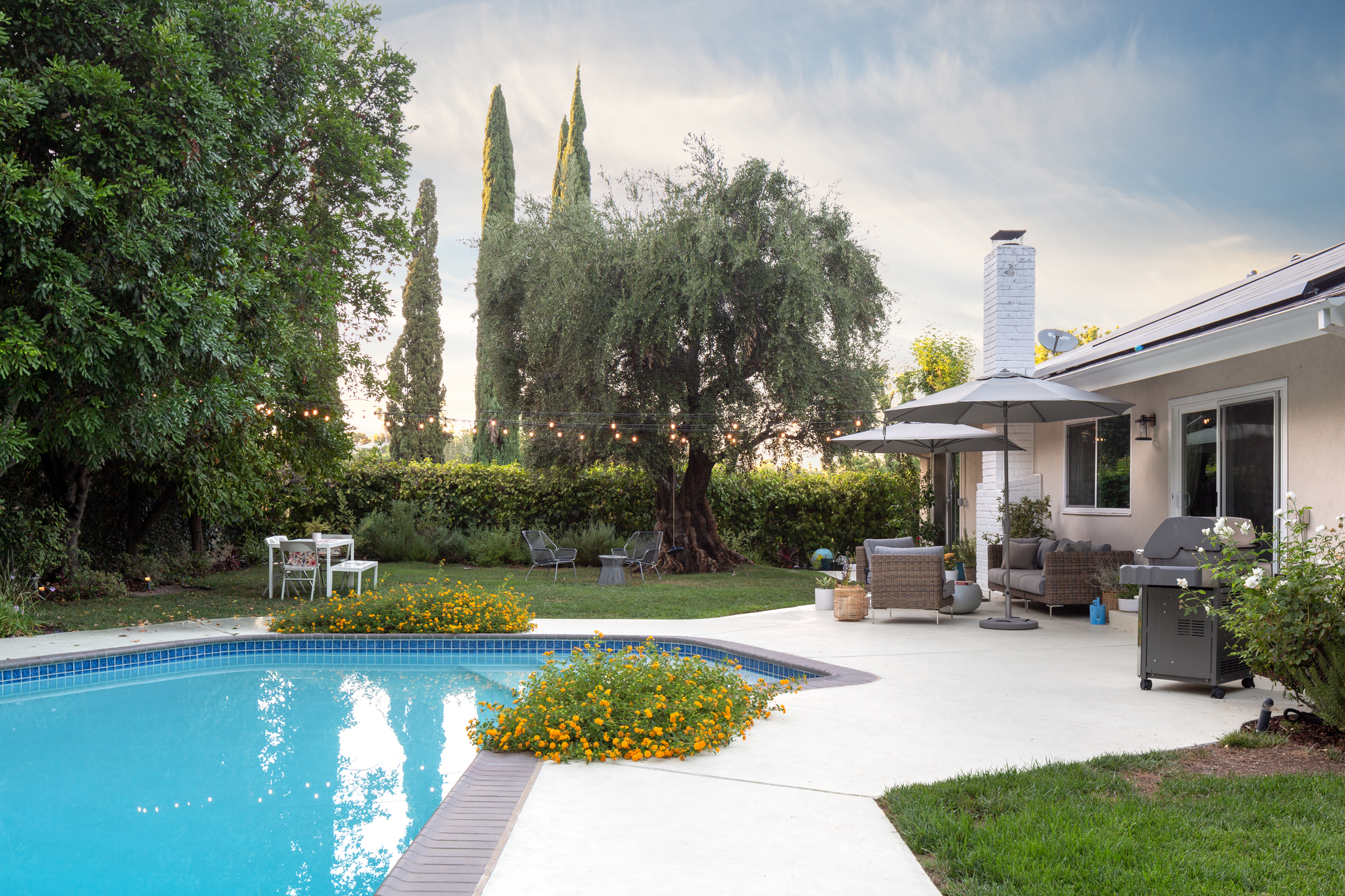 Lush Staycation Home in Tarzana - Photo 2