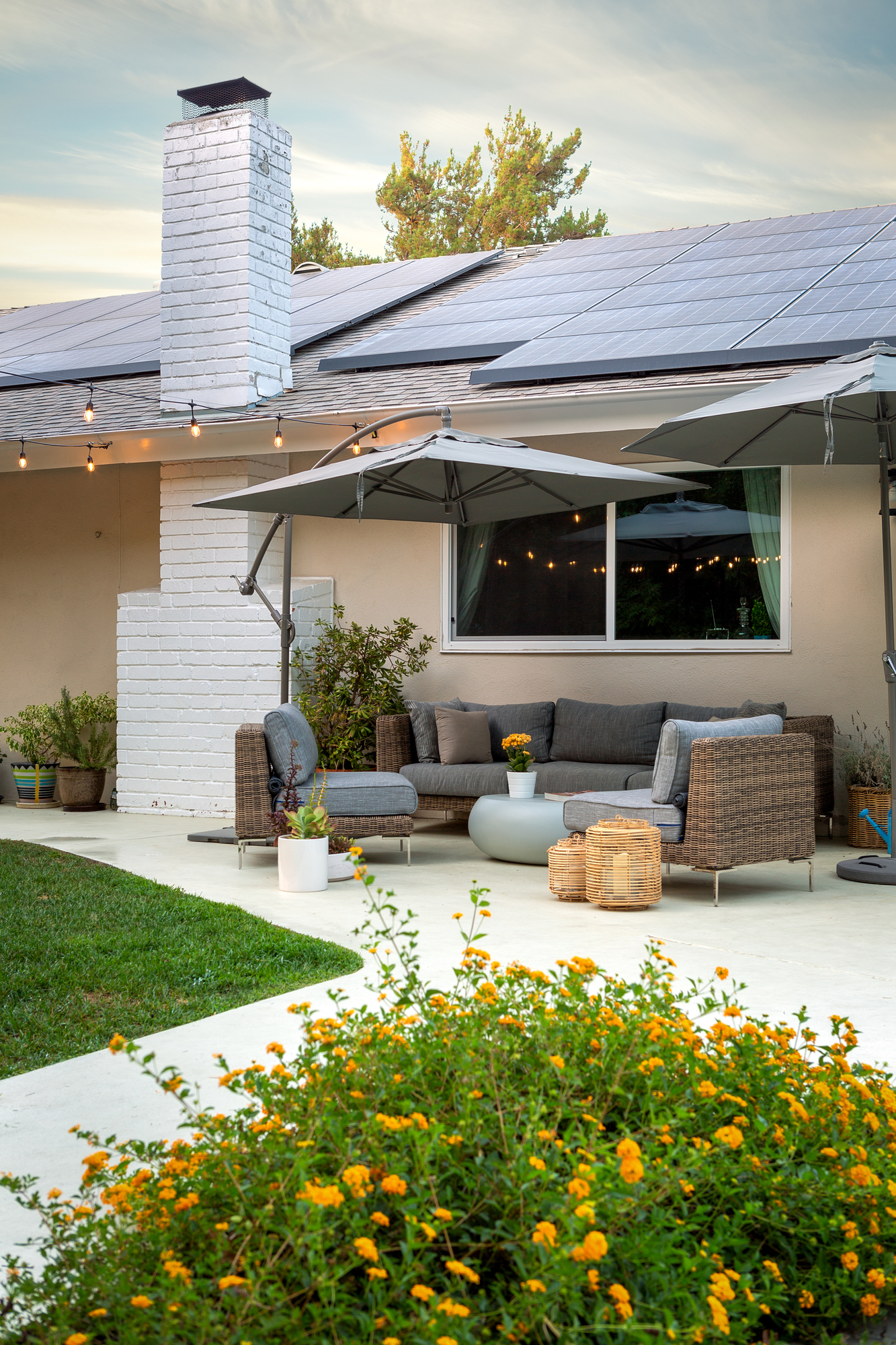Lush Staycation Home in Tarzana - Photo 8