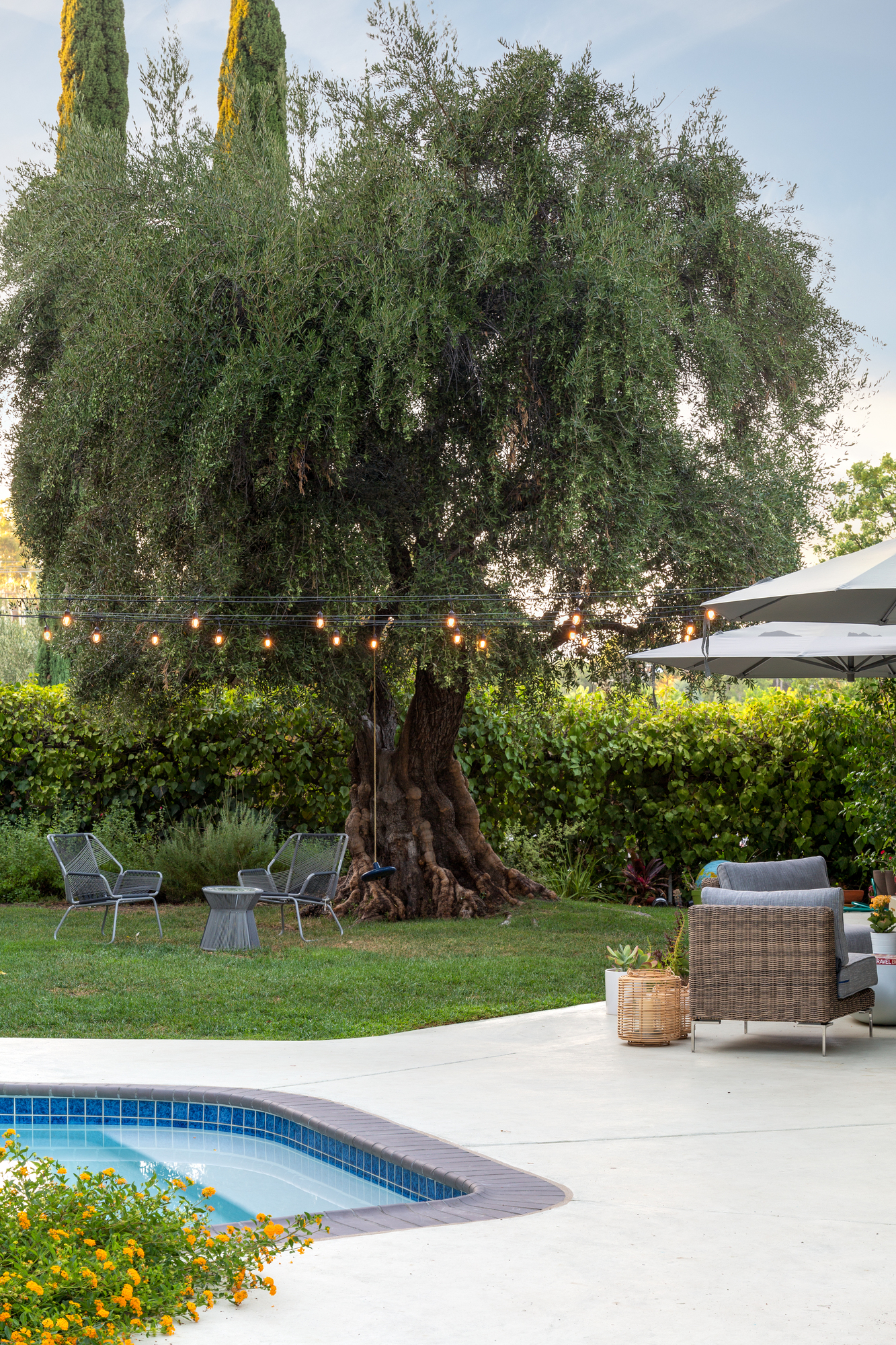 Lush Staycation Home in Tarzana - Photo 9