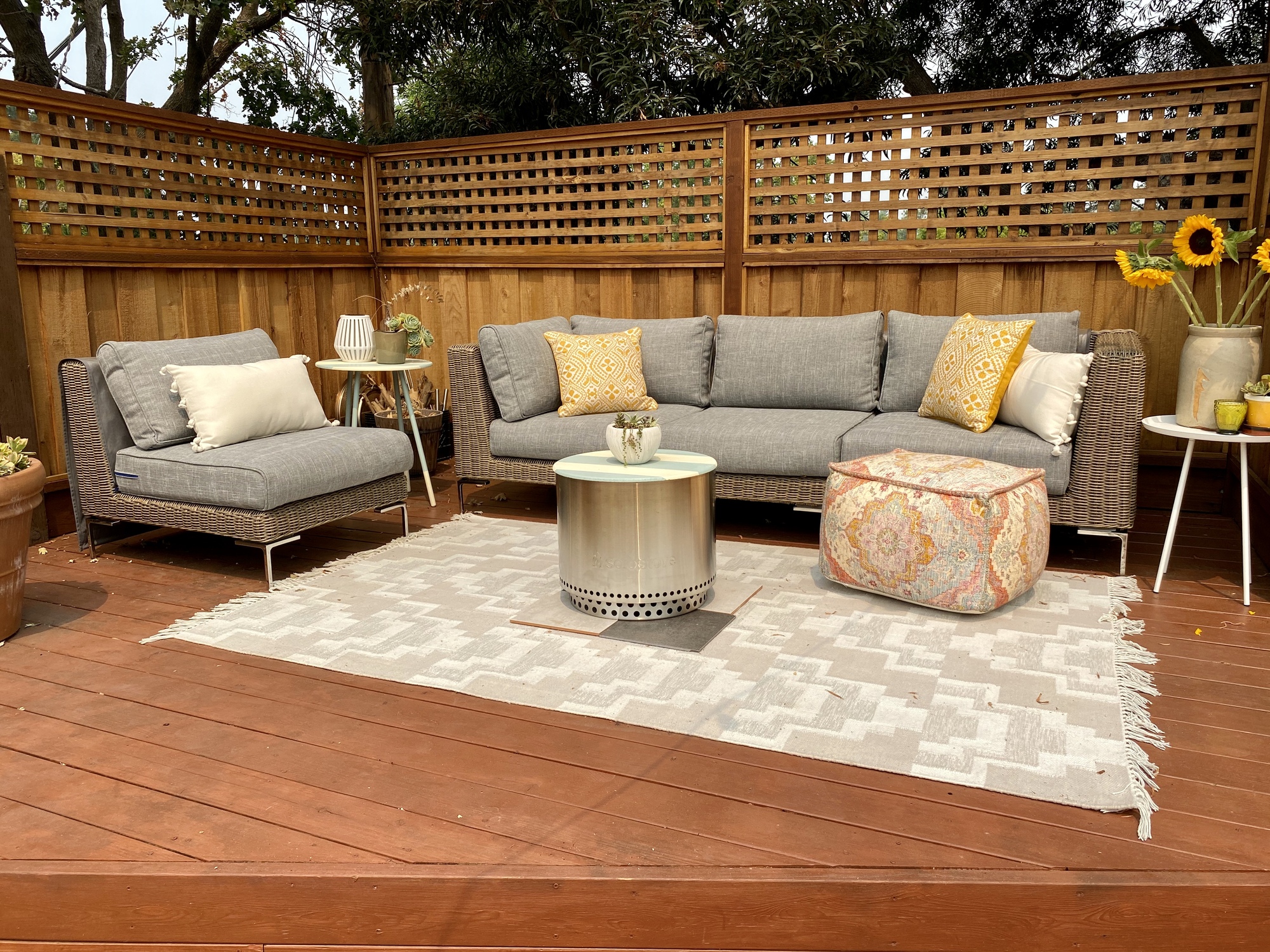 Poolside Neighborhood Hangout in Redwood City, CA - Photo 1