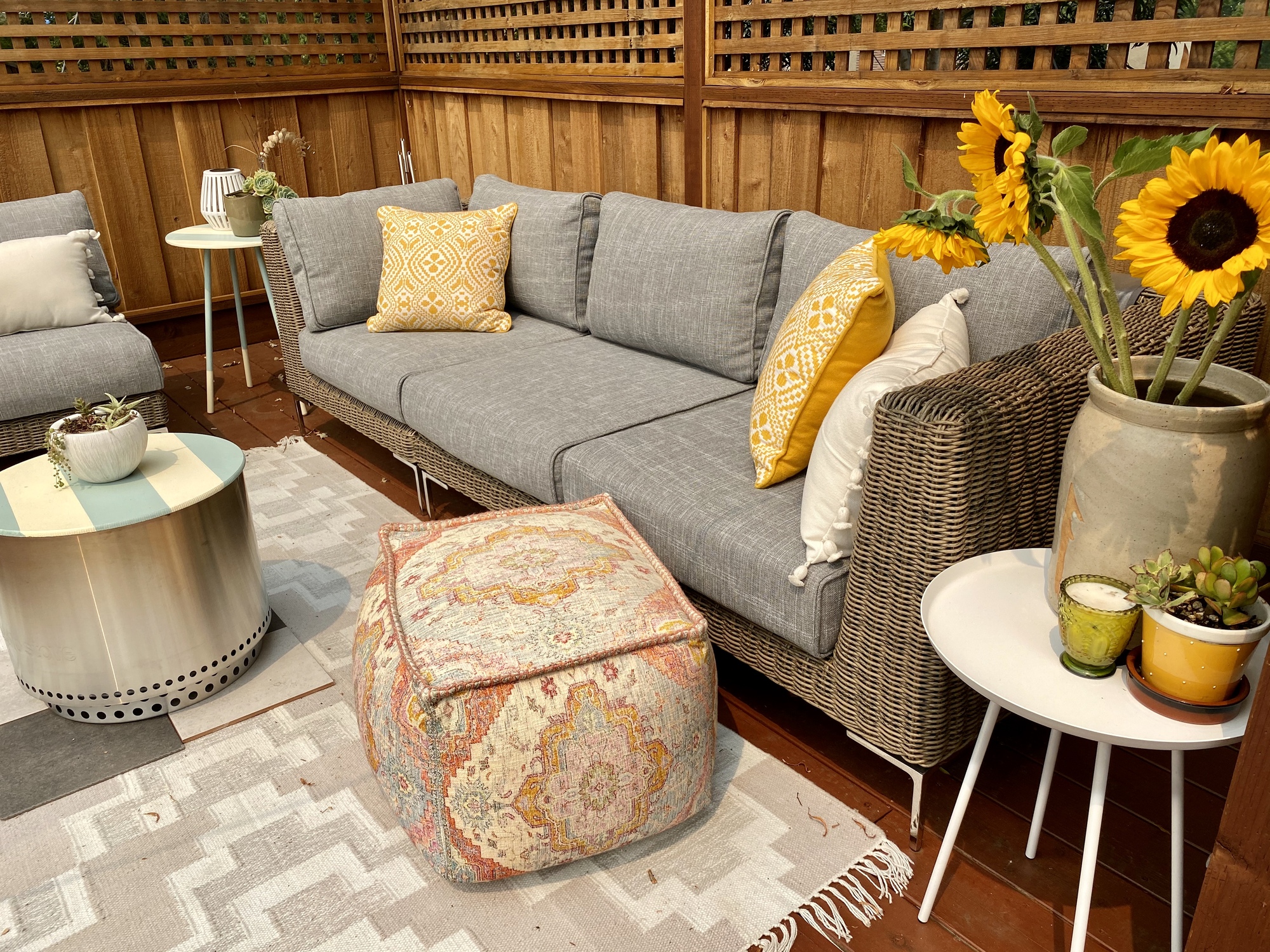 Poolside Neighborhood Hangout in Redwood City, CA - Photo 2