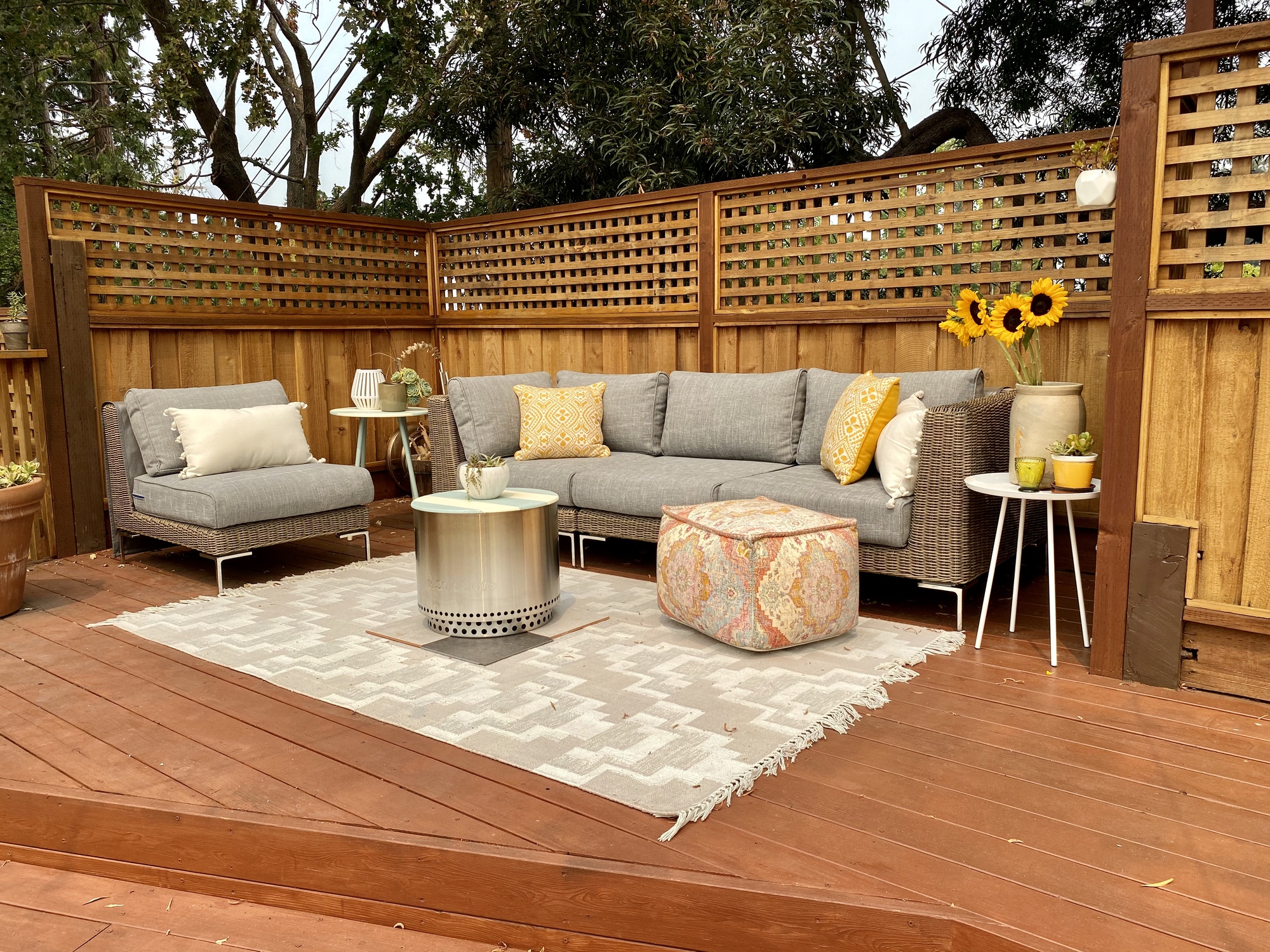 Poolside Neighborhood Hangout in Redwood City, CA - Photo 4