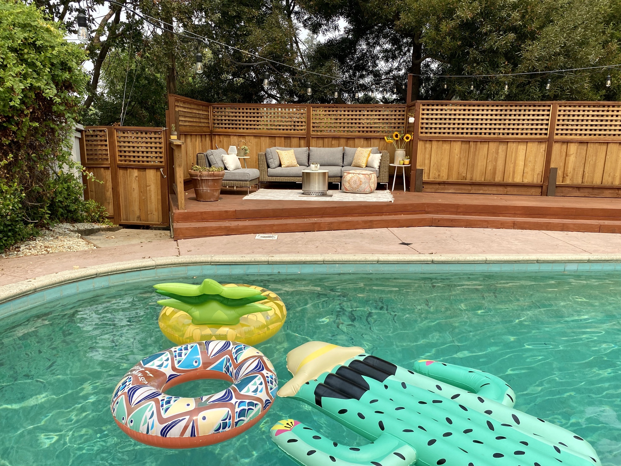 Poolside Neighborhood Hangout in Redwood City, CA - Photo 8