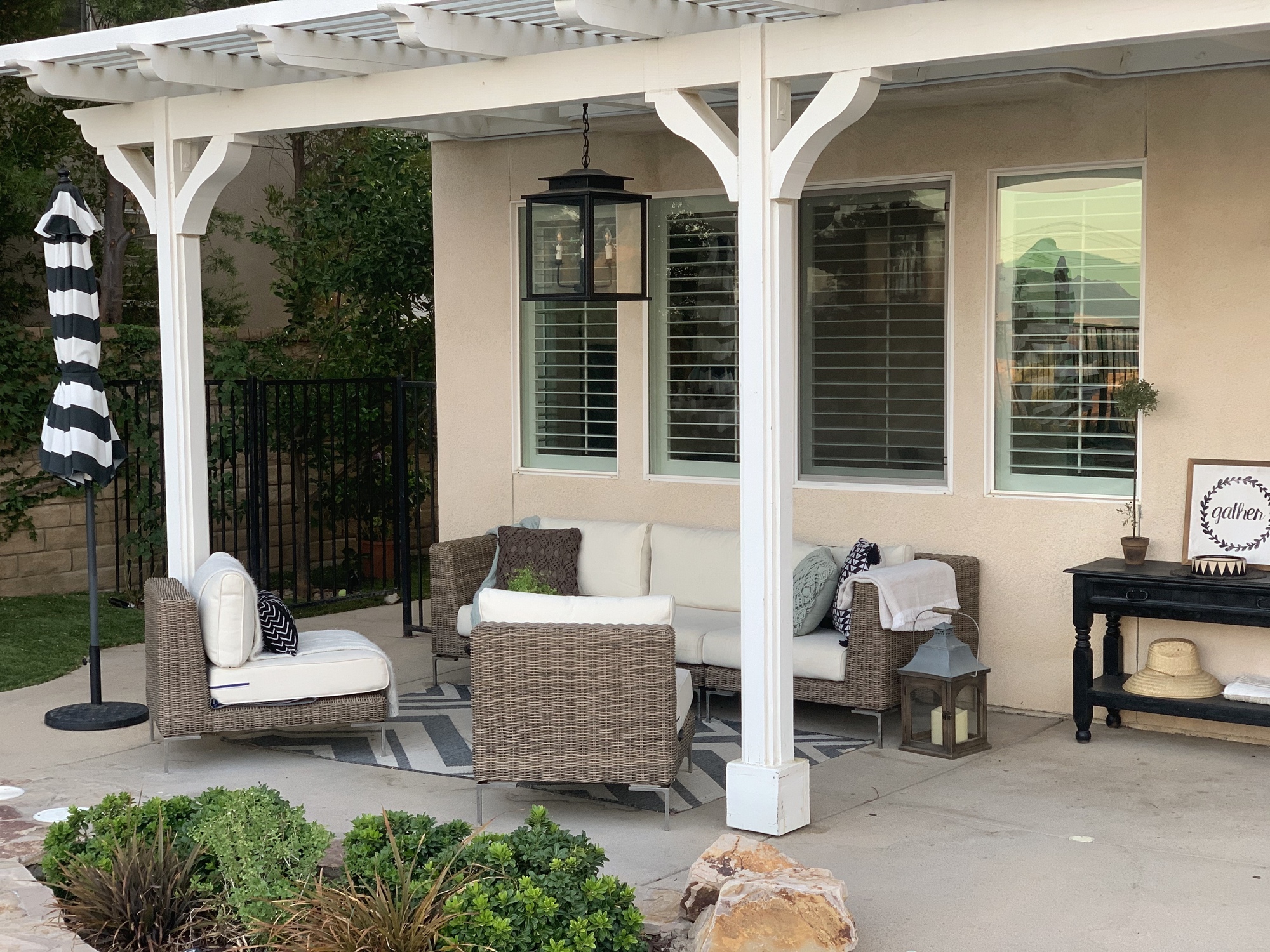 Santa Clarita Family Home - Photo 6