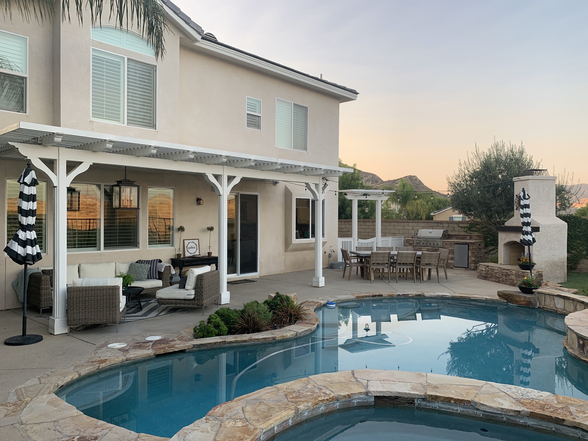 Santa Clarita Family Home - Photo 10