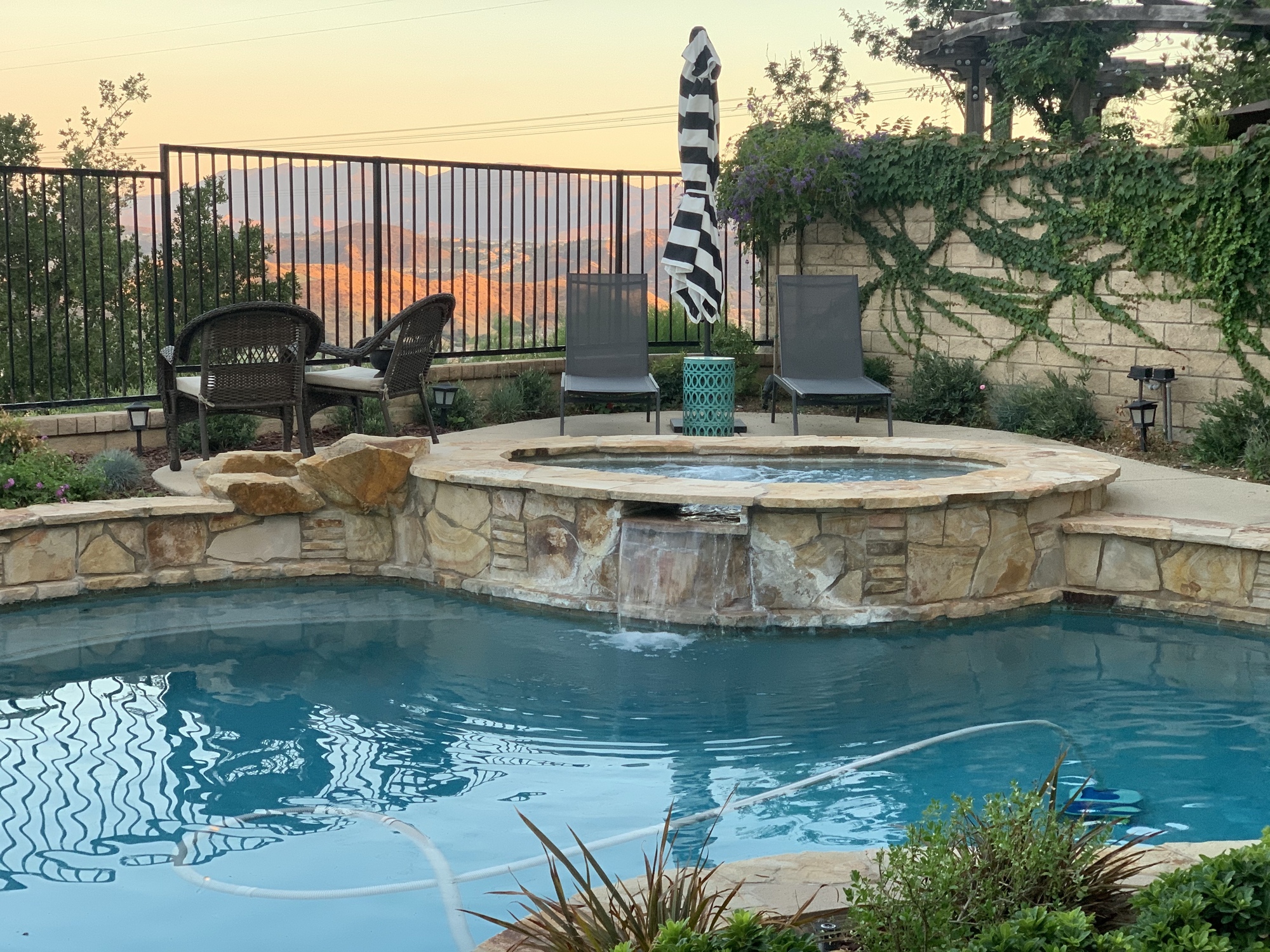 Santa Clarita Family Home - Photo 14