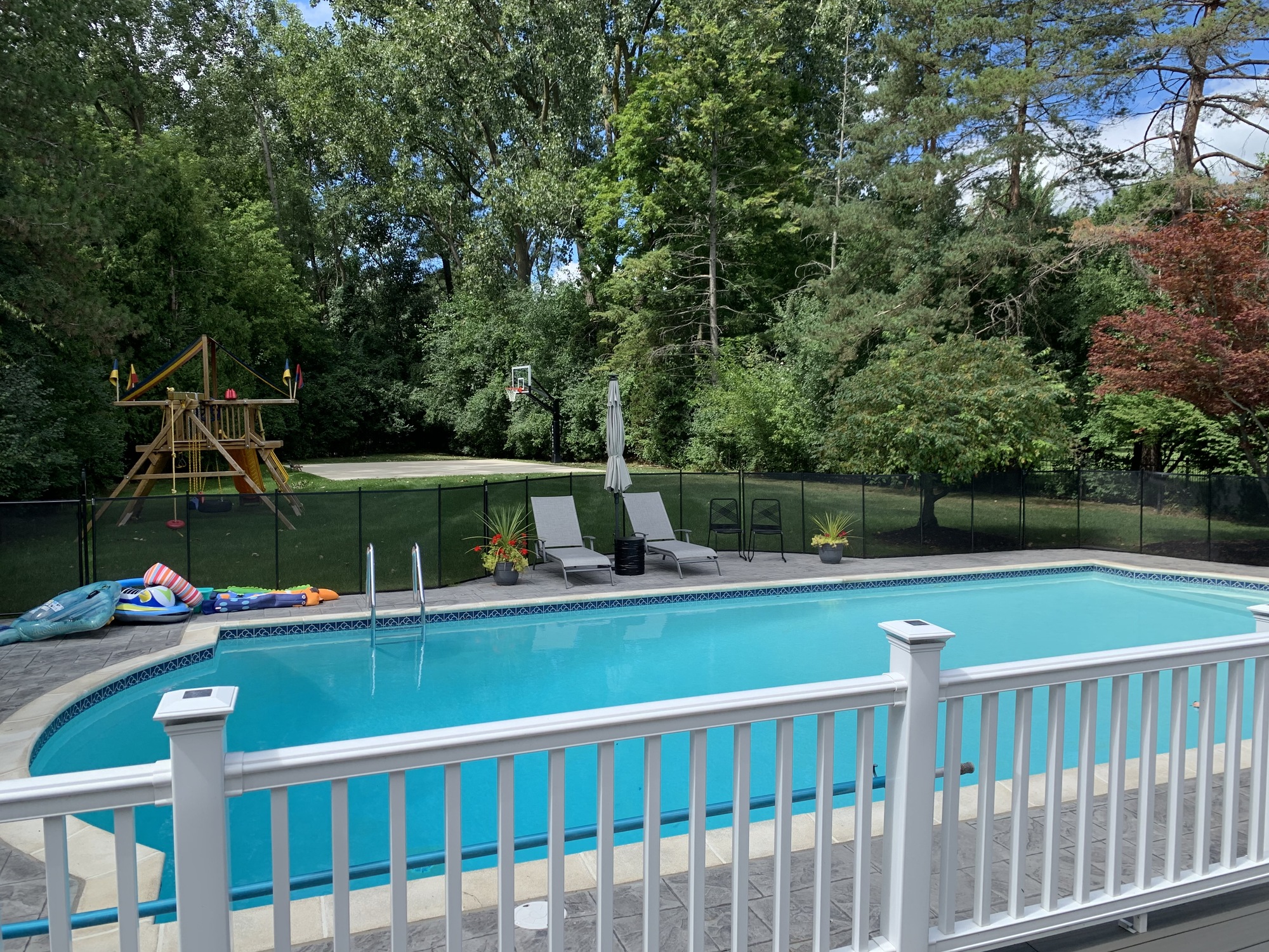 Private Oasis in Bloomfield Hills - Photo 4