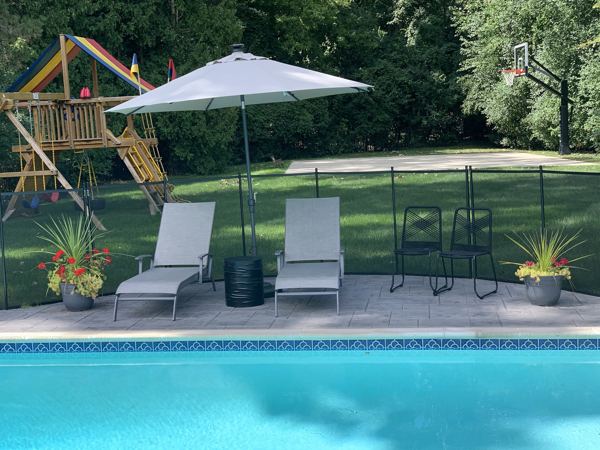 Private Oasis in Bloomfield Hills - Photo 10