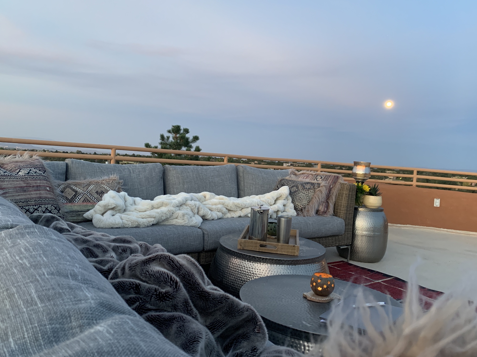 Enchanting Santa Fe Rooftop with 360 Horizon Views - Photo 2