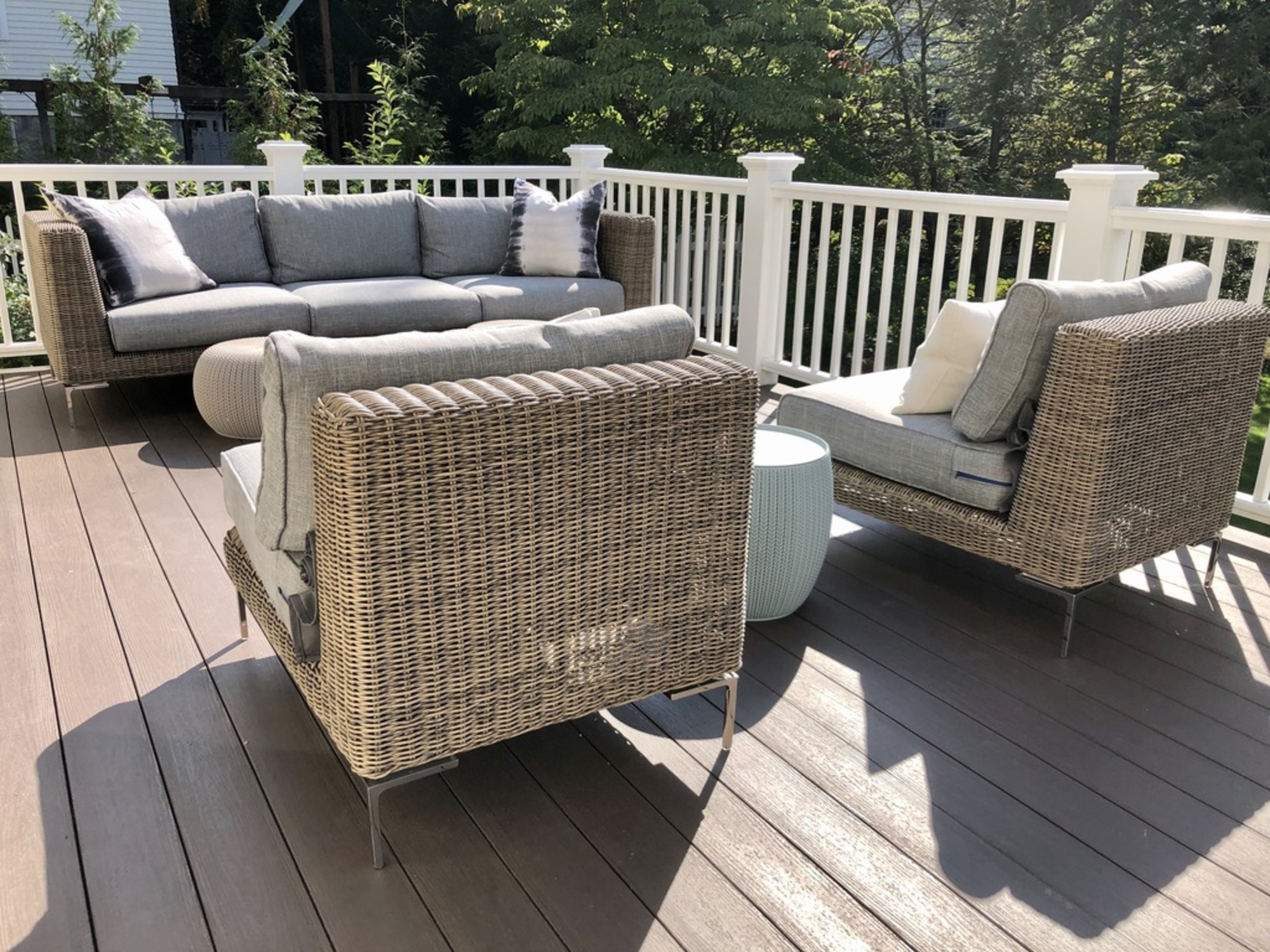 Transitional Outdoor Living Room in New York - Photo 2