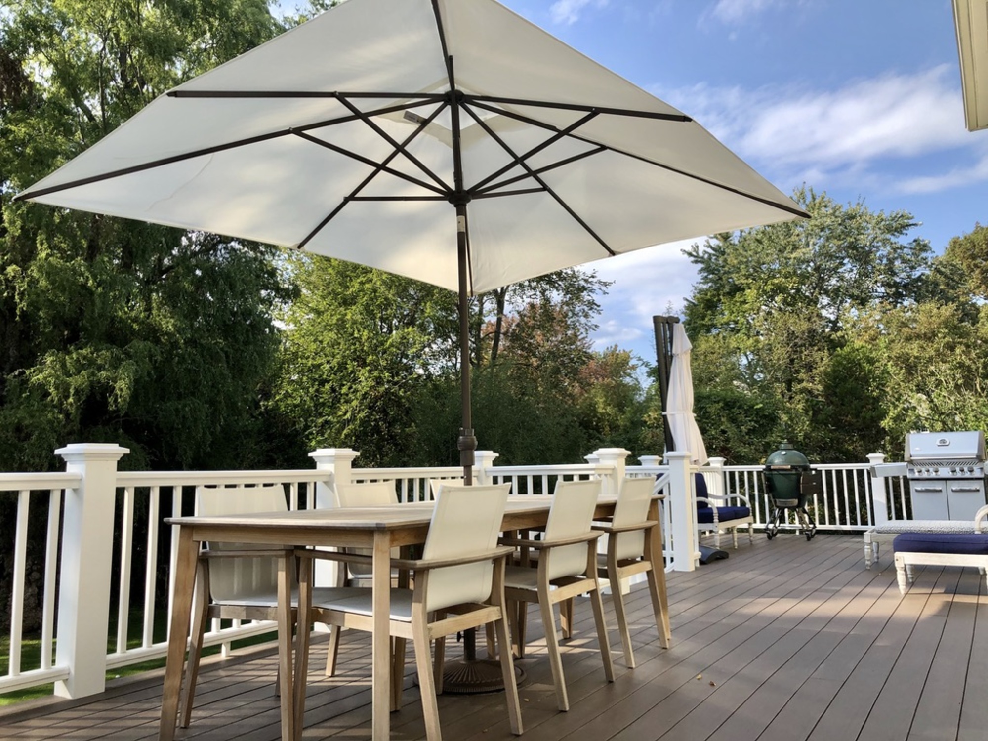 Transitional Outdoor Living Room in New York - Photo 6