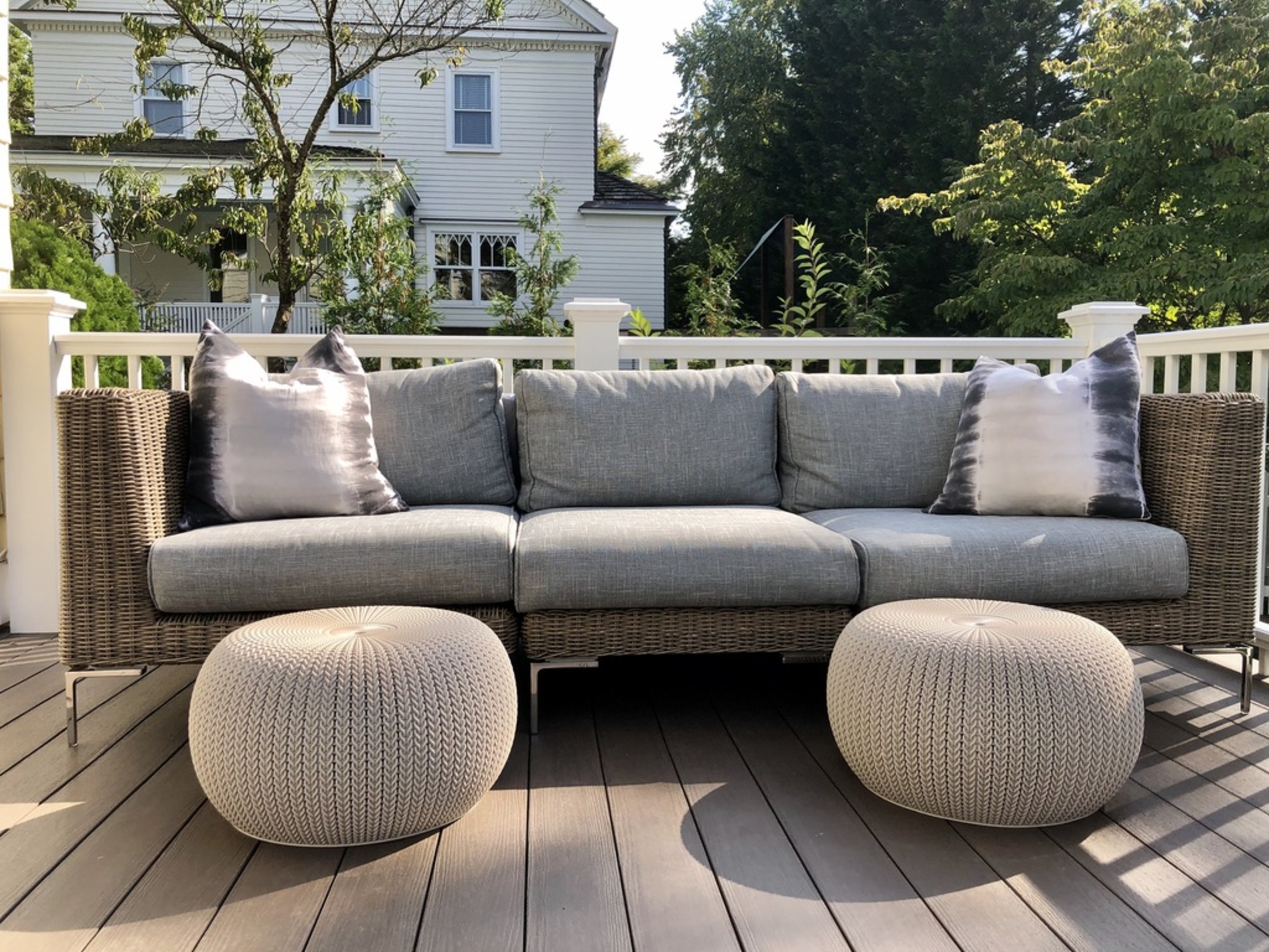 Transitional Outdoor Living Room in New York - Photo 7