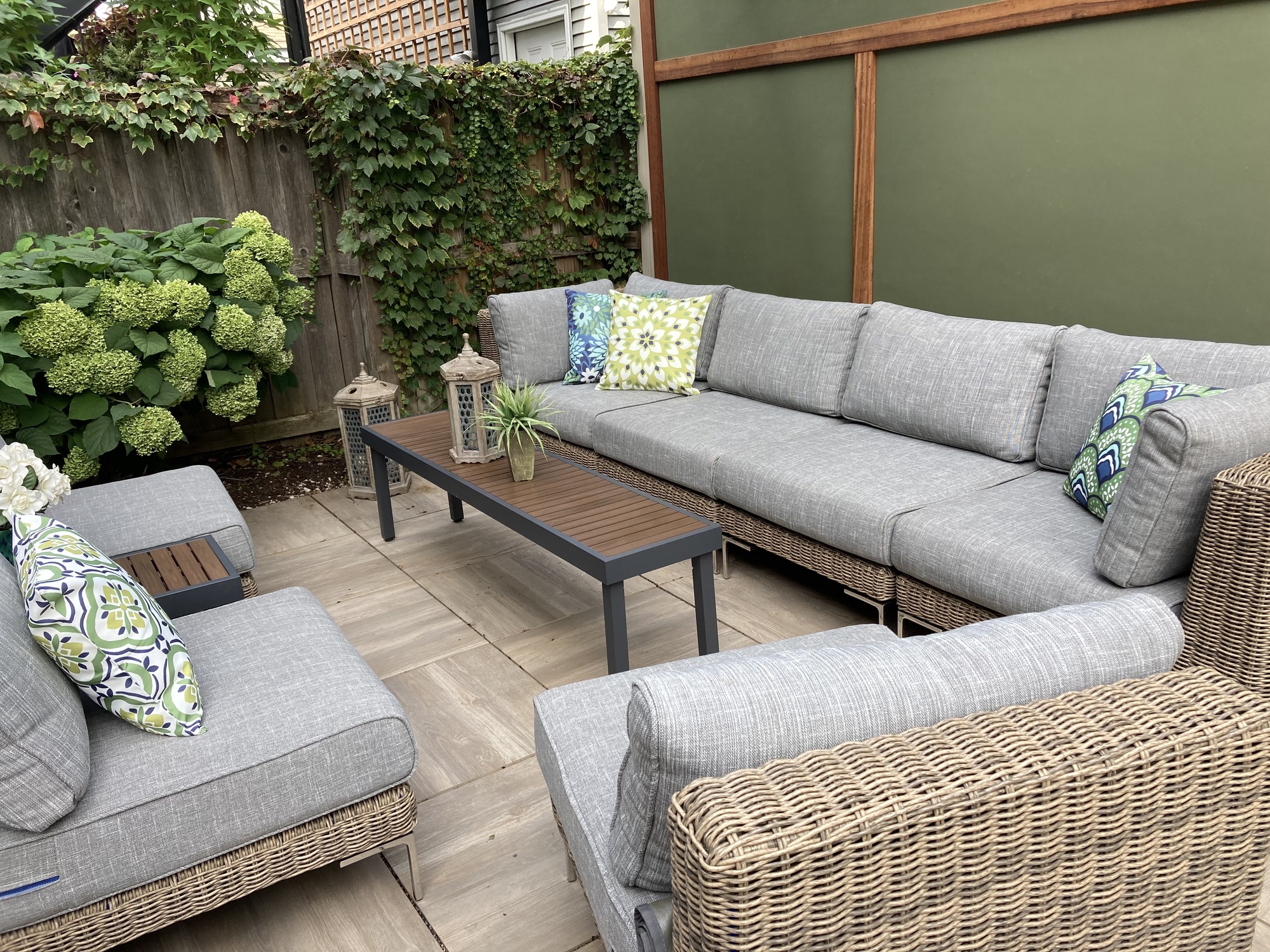 A Cozy and Contemporary Backyard in Chicago - Photo 5