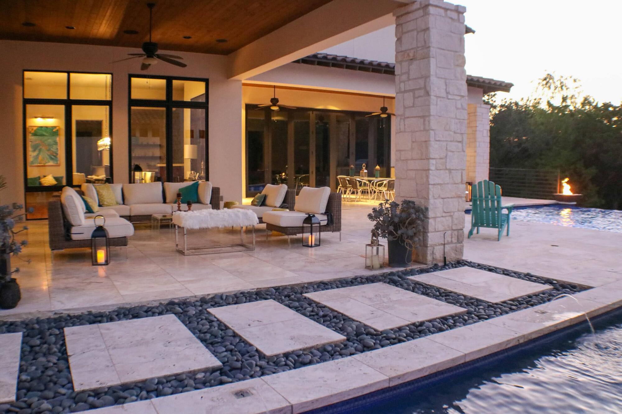 Poolside Paradise in San Antonio, Texas - Photo 8