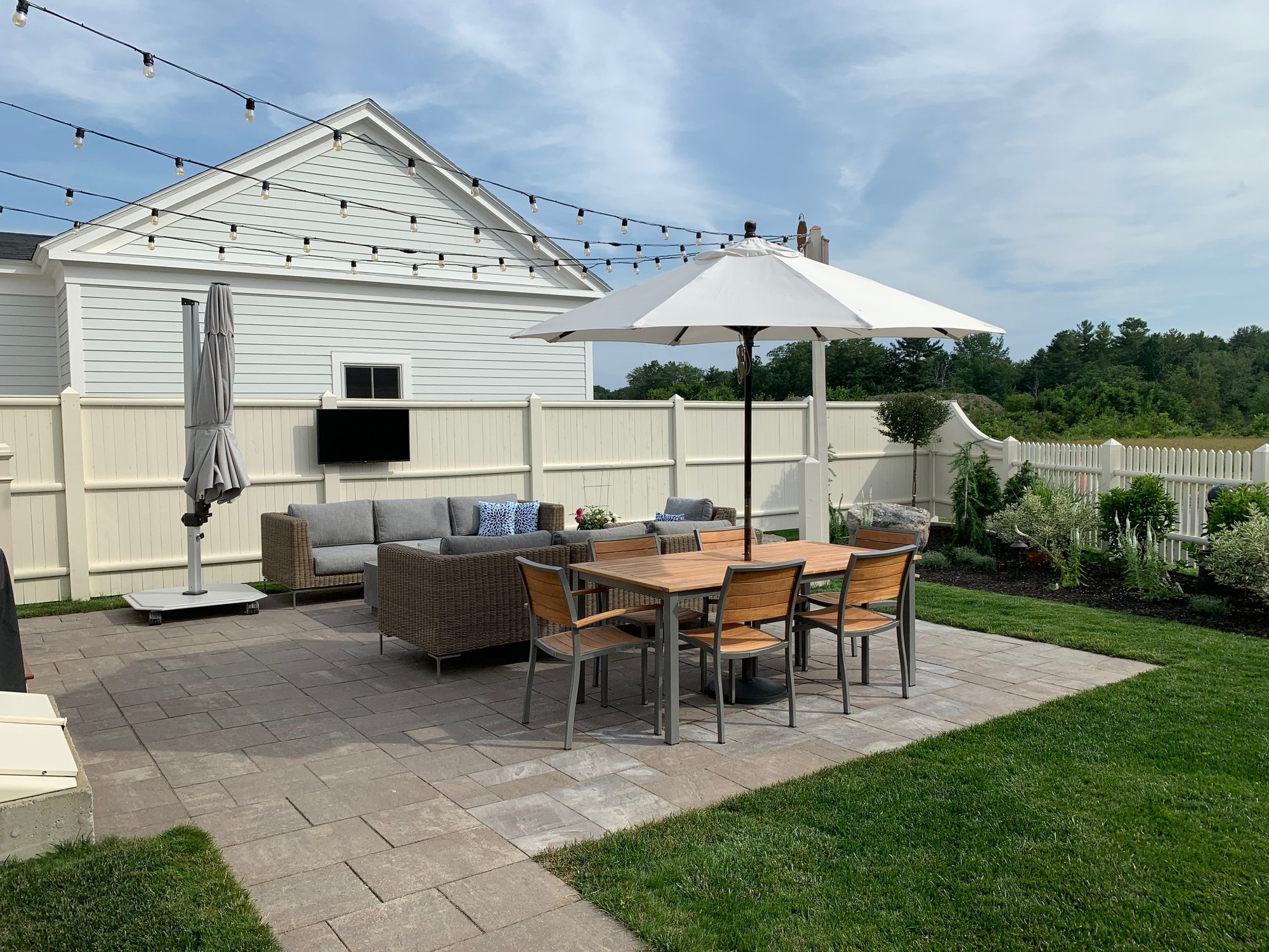 Cozy Backyard Patio in Scarborough, Maine - Gallery photo 2 of 9