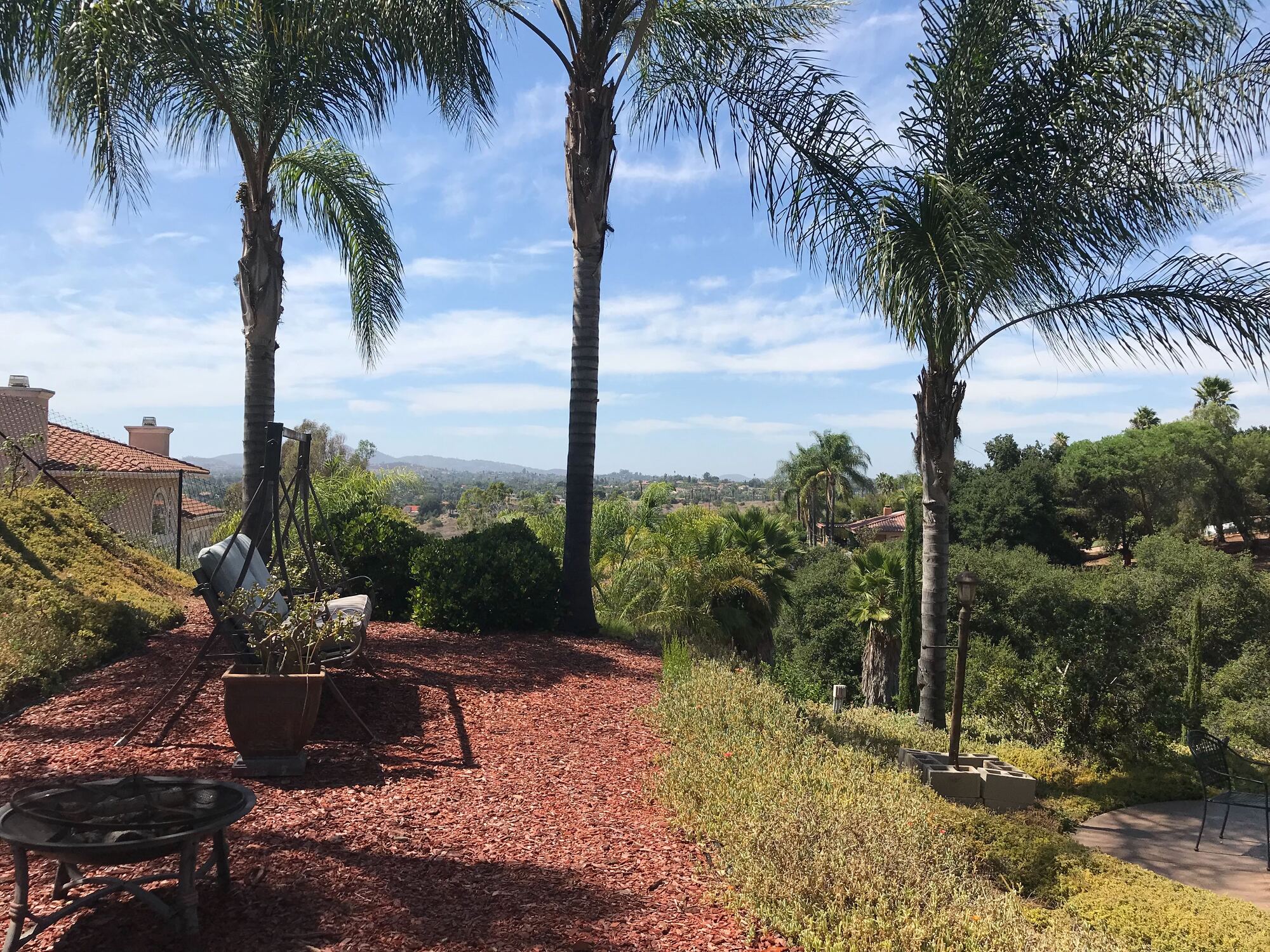 Neo-Eclectic Ranch in Escondido - Gallery photo 5 of 13