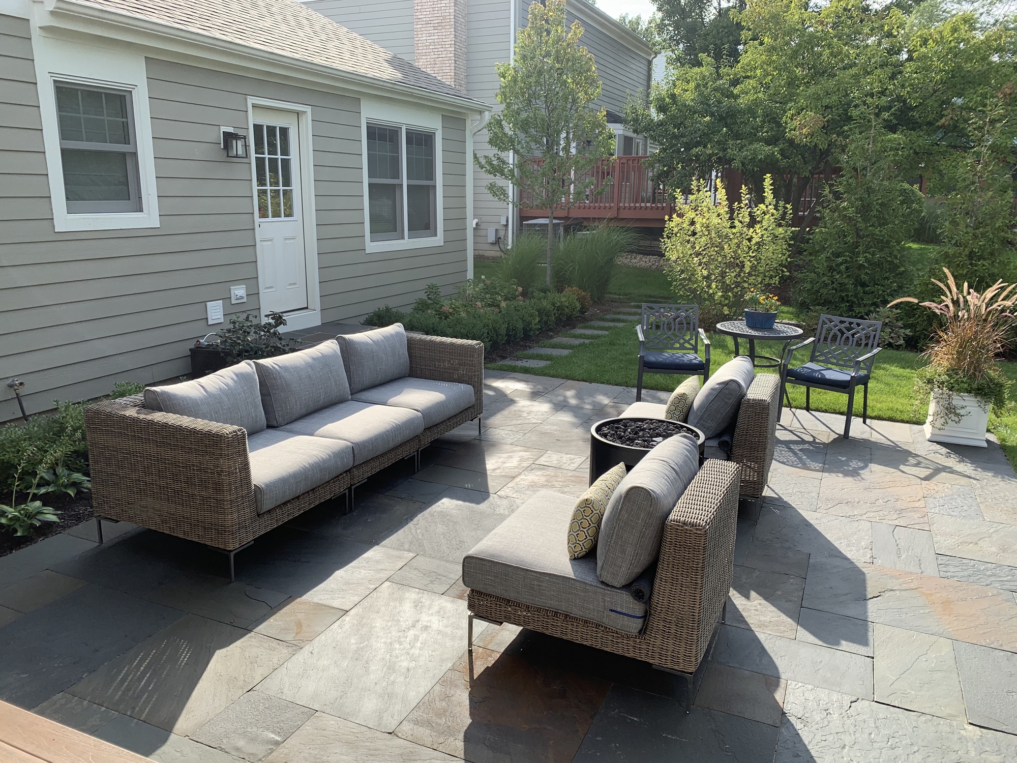 An Inspired Garden Retreat in Willowbrook, IL - Photo 2