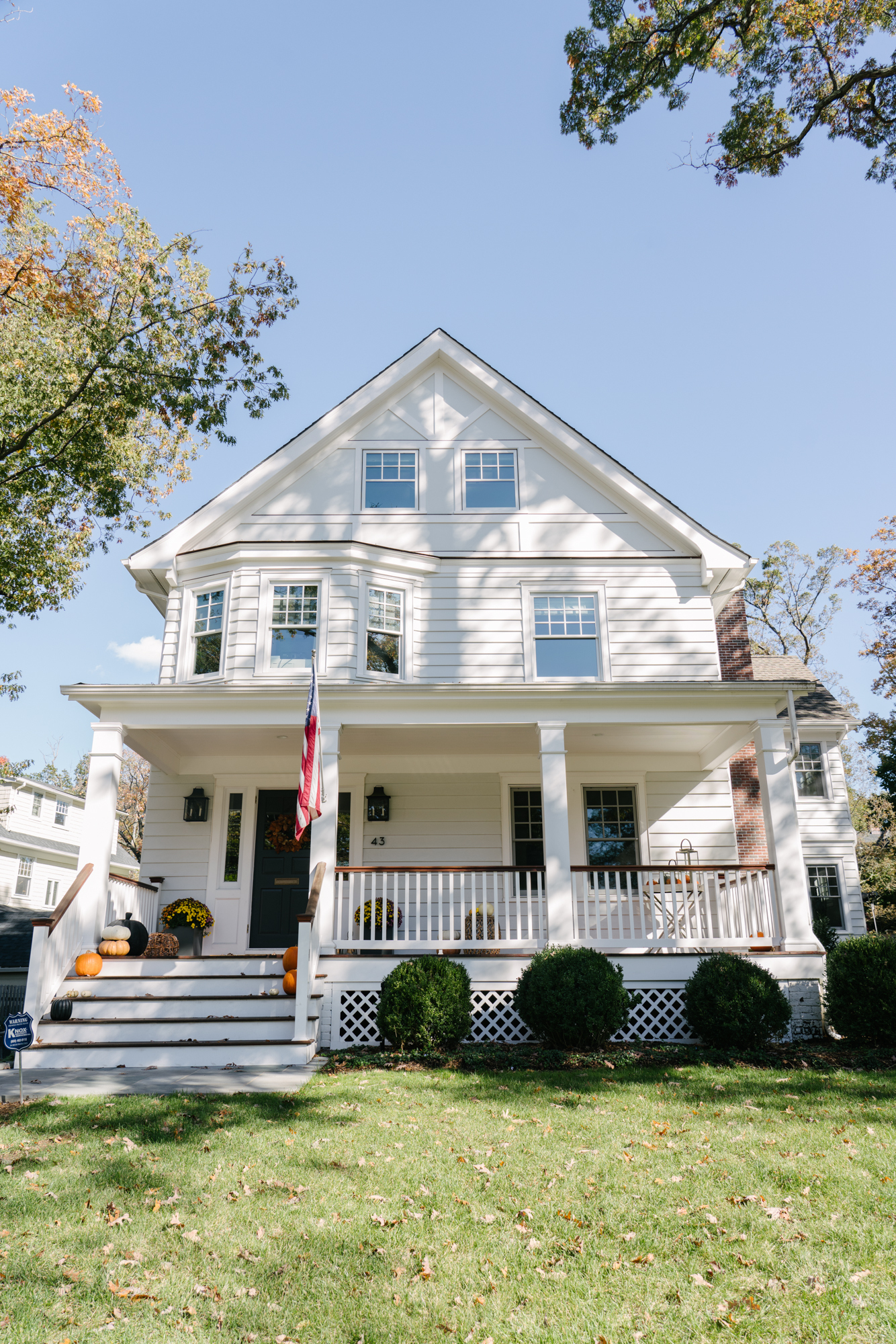 Scandinavian Minimalist Patio in Summit, New Jersey - Photo 4