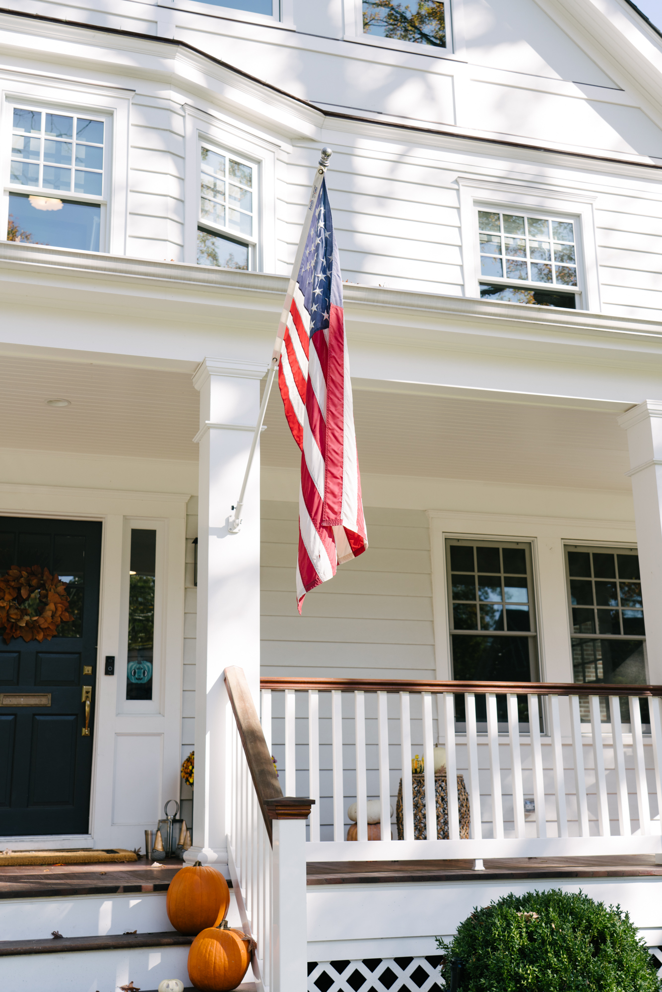 Scandinavian Minimalist Patio in Summit, New Jersey - Photo 5