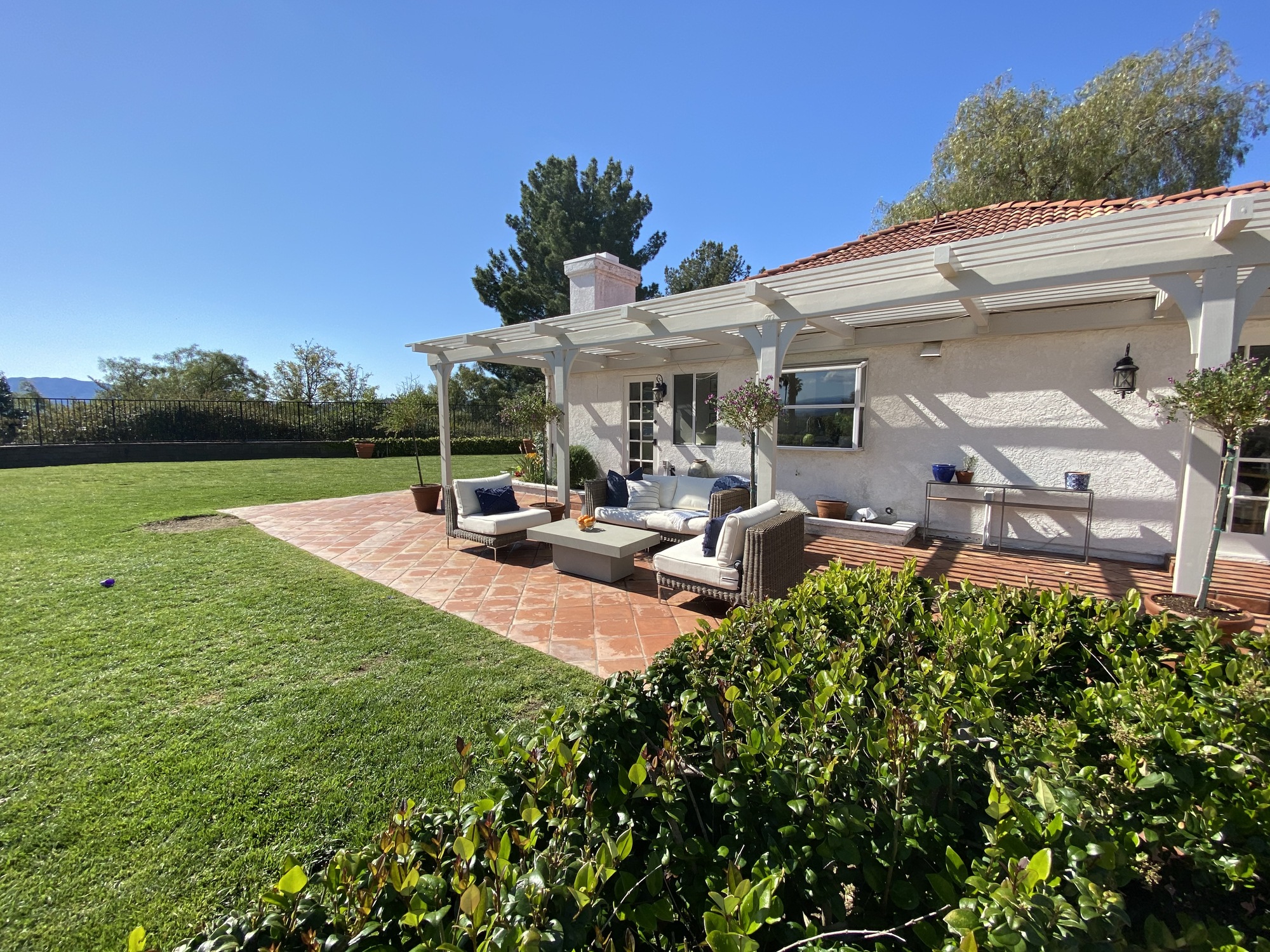 Spacious Mediterranean-Style Backyard in Valencia, CA - Photo 5