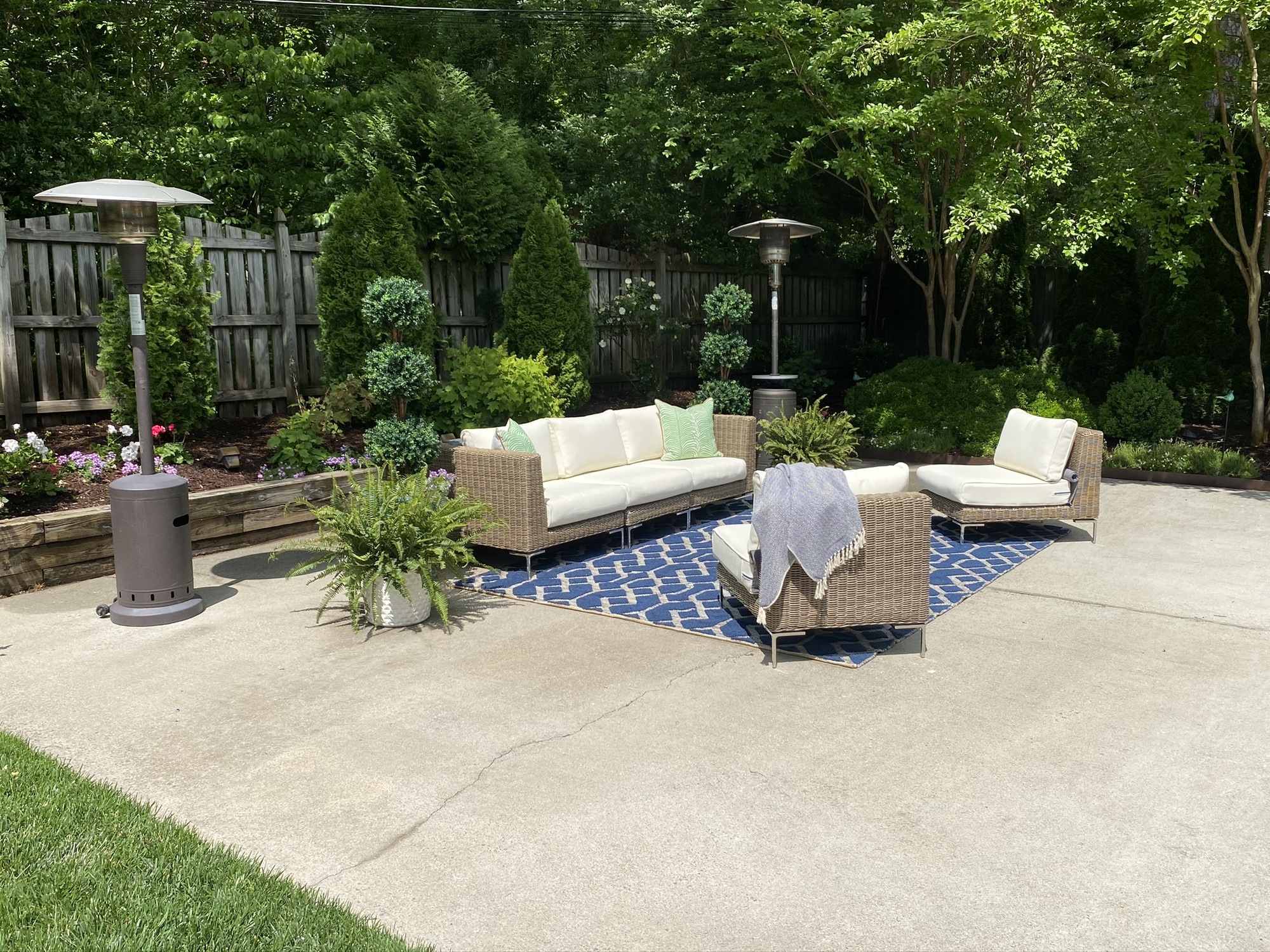 Poolside Retreat in the Heart of Richmond - Photo 4