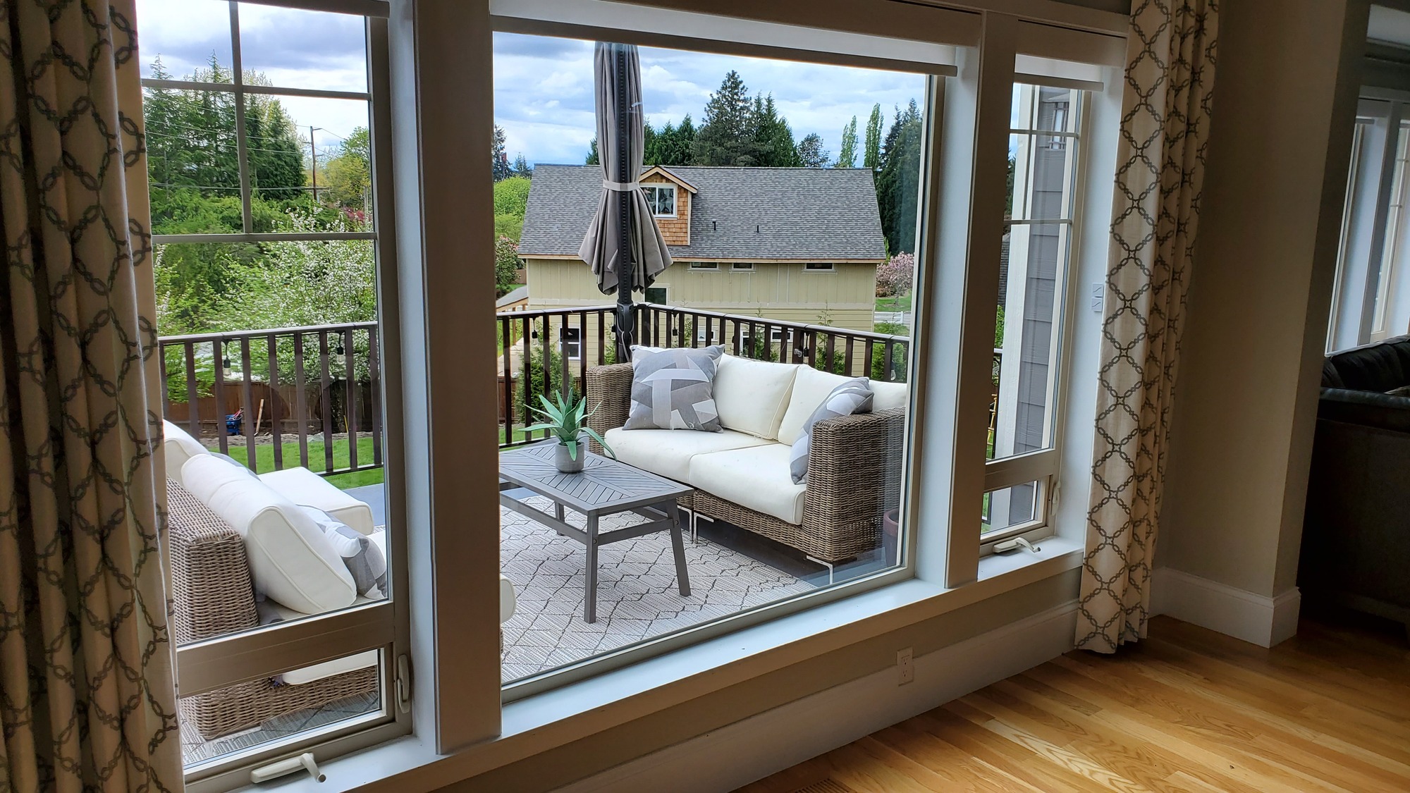 Pool Deck with Modern Flair in Washington State - Gallery photo 4 of 9