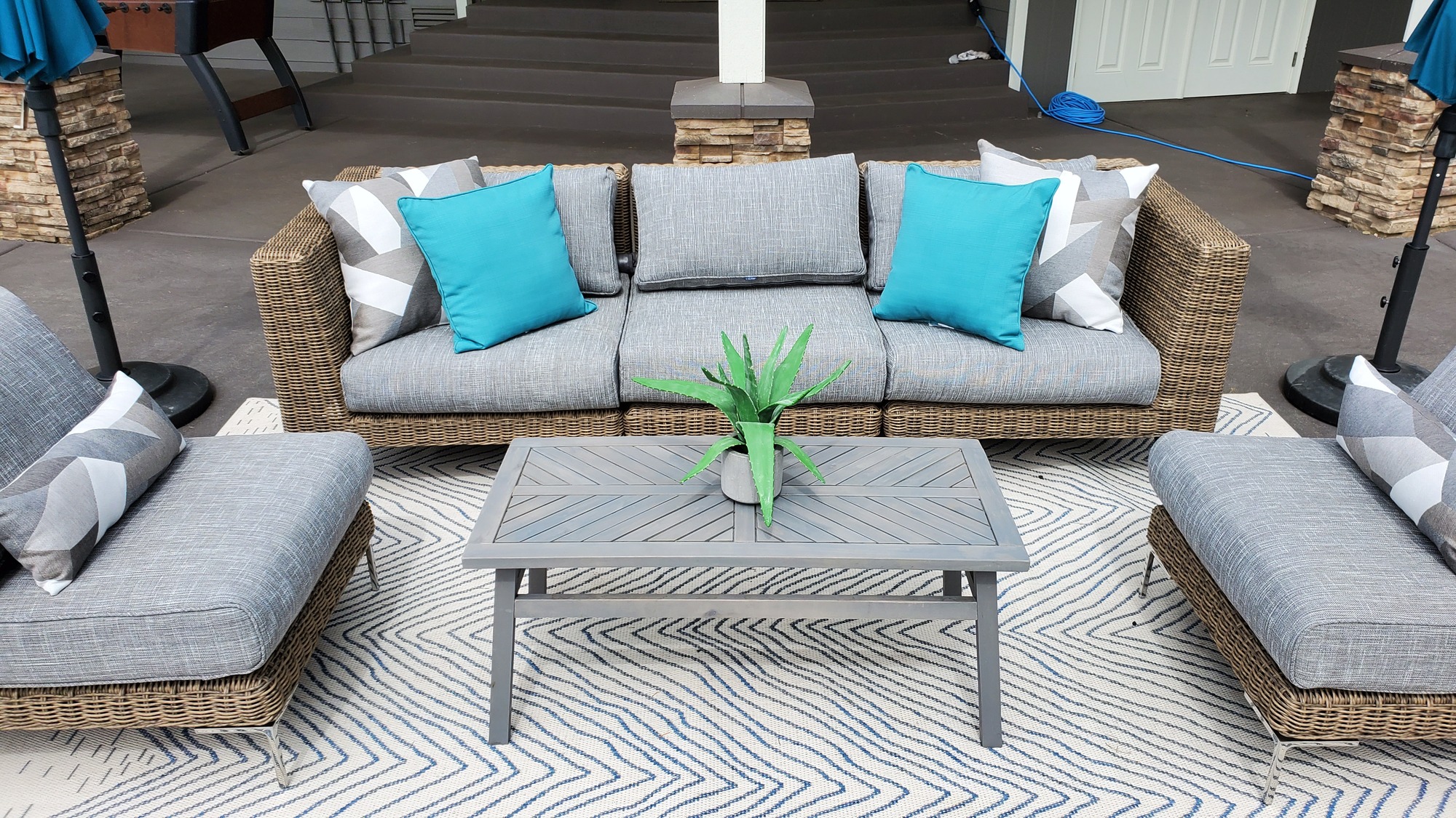Pool Deck with Modern Flair in Washington State - Gallery photo 5 of 9