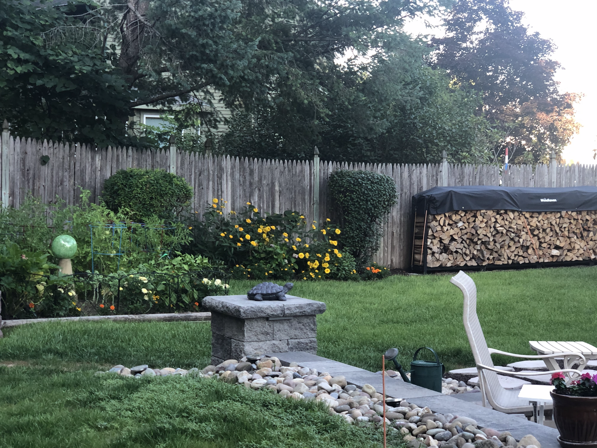 Cozy, Contemporary Patio in Upstate New York - Photo 6