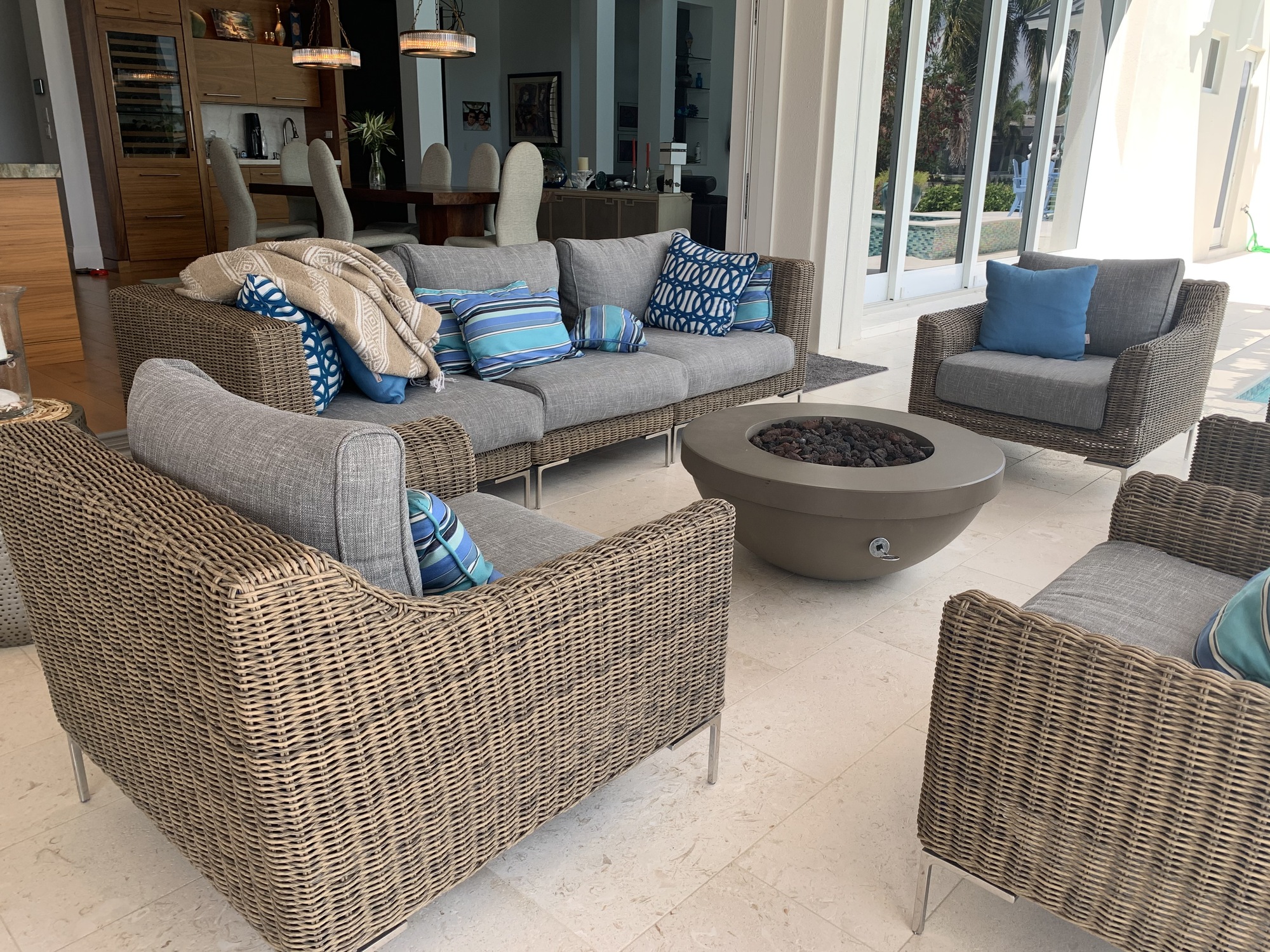 Wicker 3-Piece Sofa + 4 Wicker Armchairs in Marco Island, FL - Photo 5