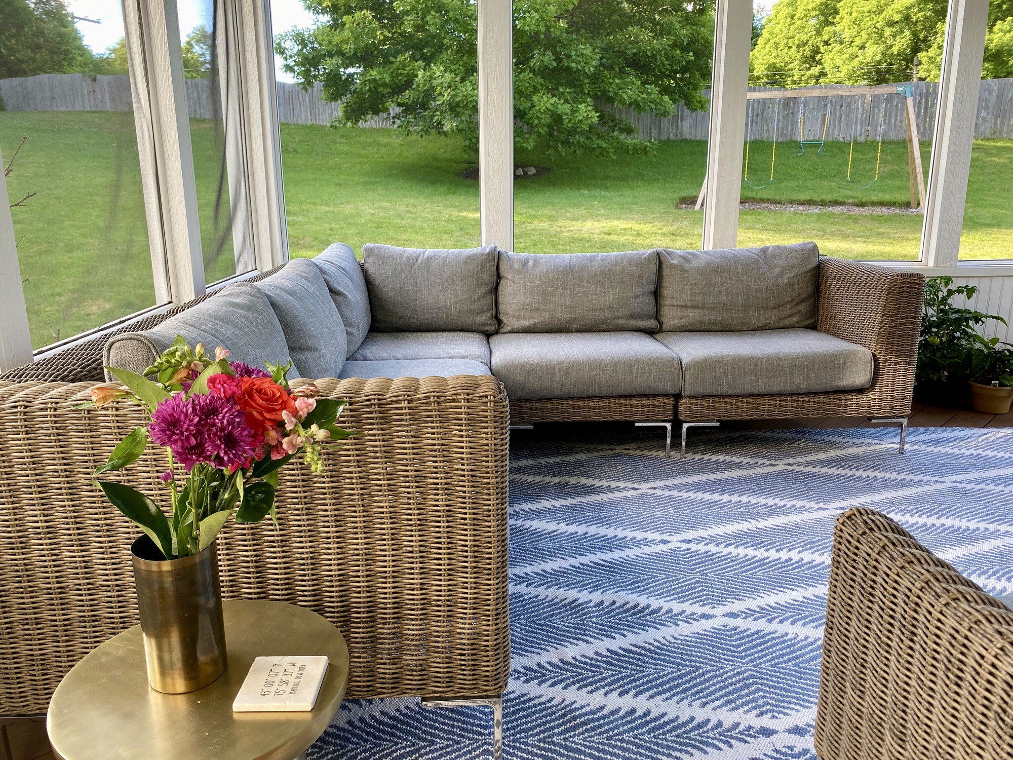 A New York Director’s Spacious Screened-In Porch - Photo 6