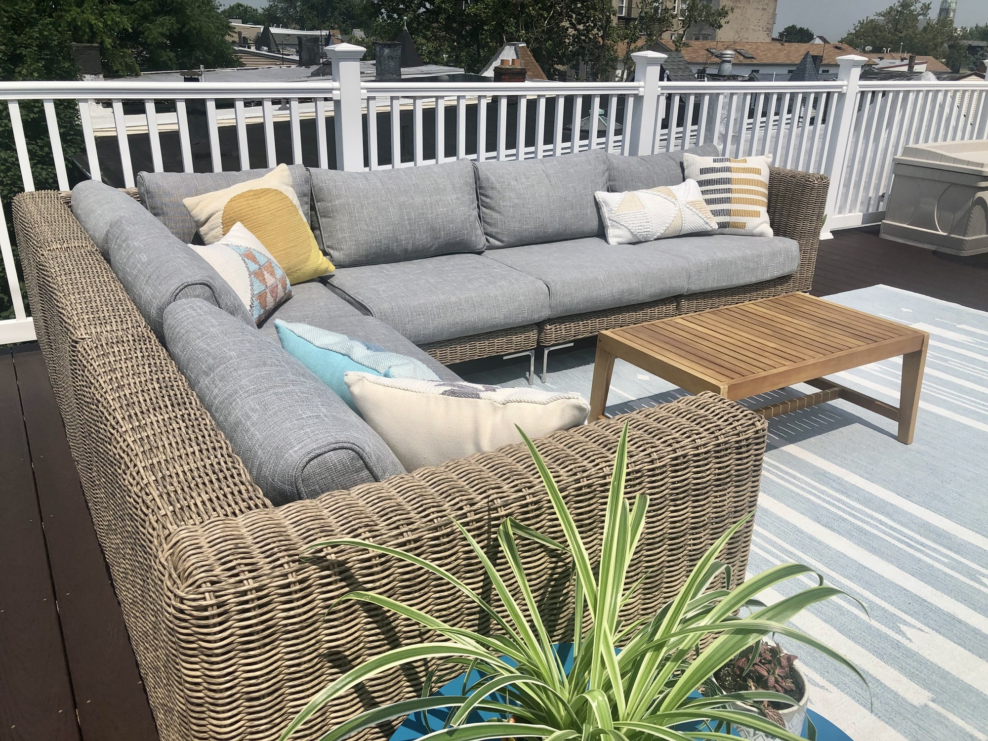 A Fun, Active Couple’s Rooftop Deck with Views of NYC - Photo 3