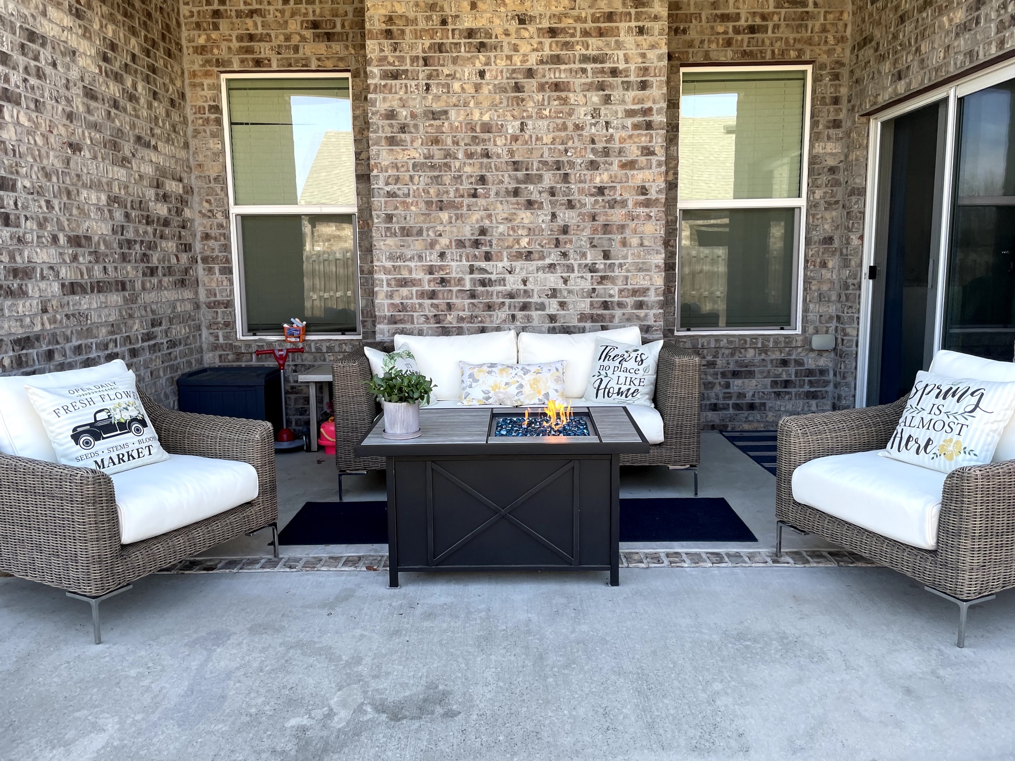 A Sports-Loving Family’s Modern Gathering Space in Fayetteville, AR - Photo 6