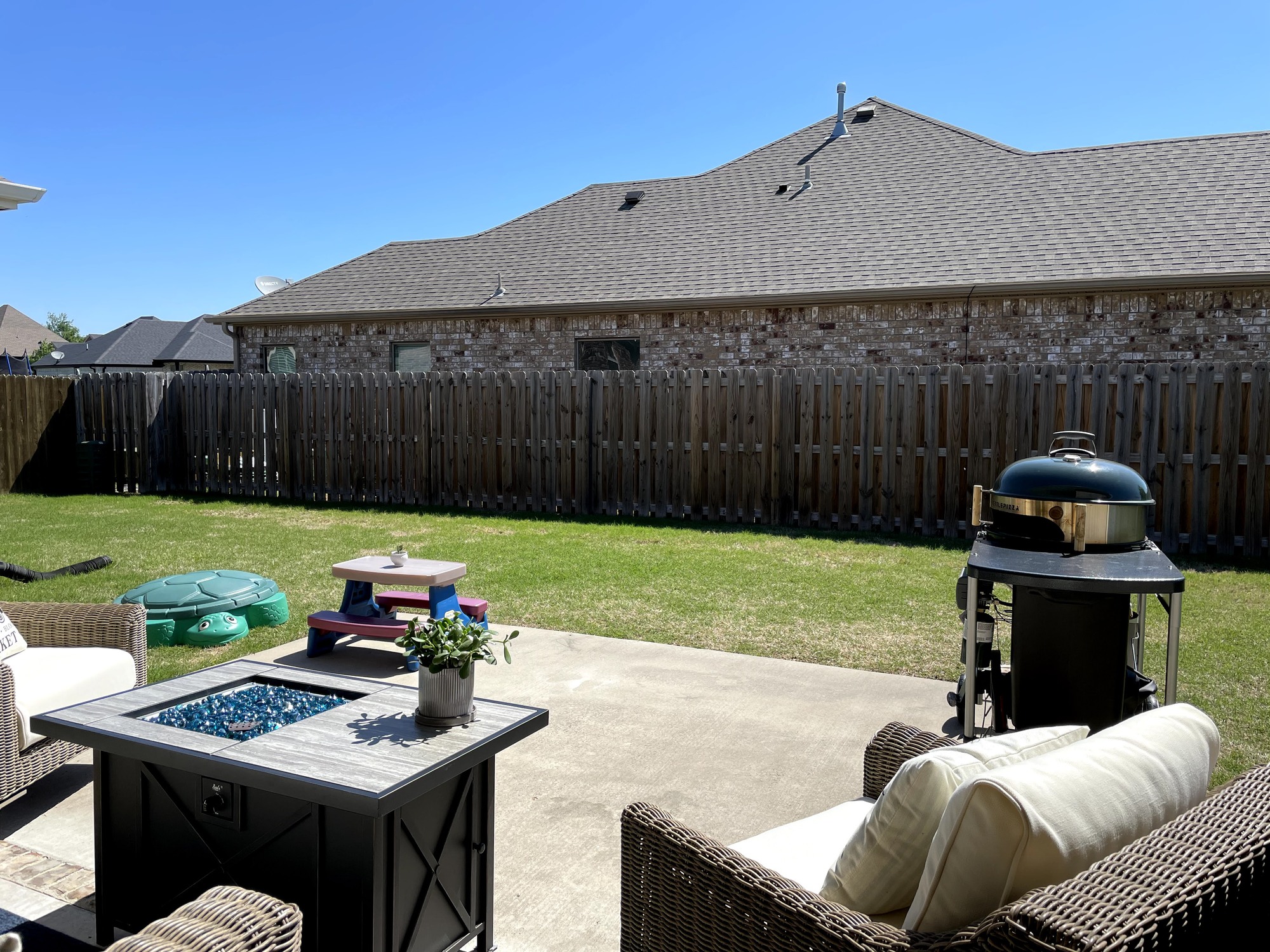 A Sports-Loving Family’s Modern Gathering Space in Fayetteville, AR - Photo 8