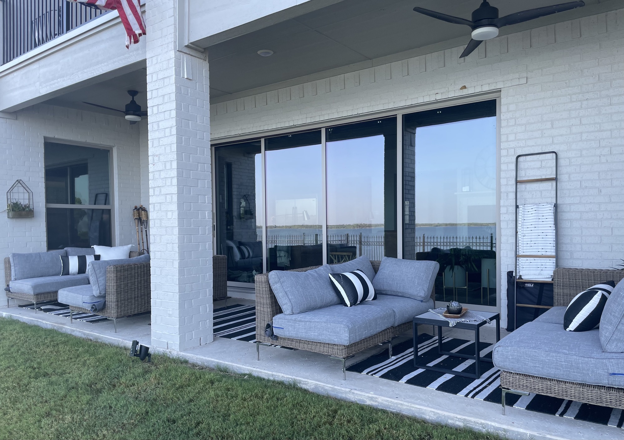 A Contemporary Bohemian Courtyard and Covered Porch - Photo 1