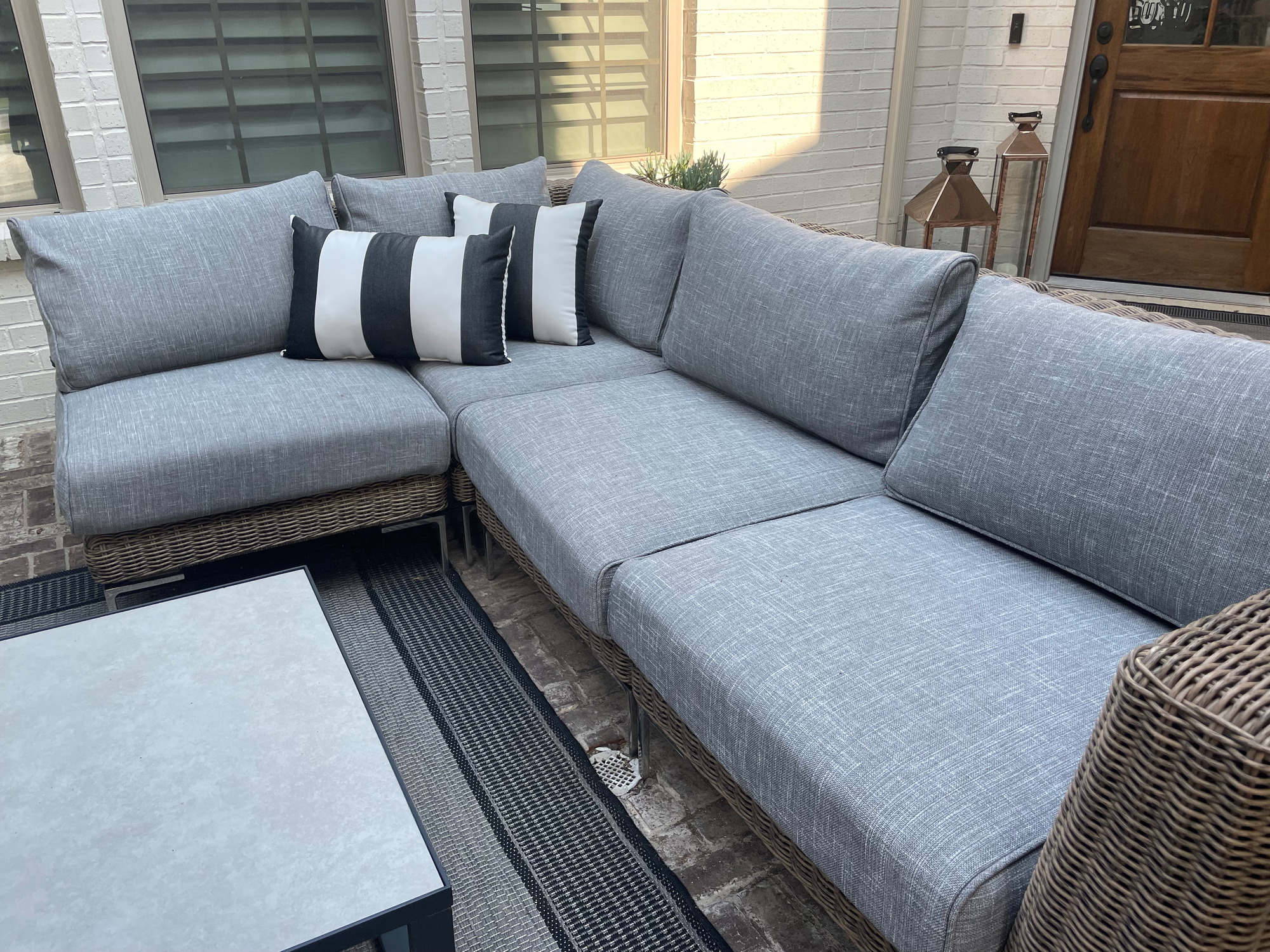 A Contemporary Bohemian Courtyard and Covered Porch - Photo 8