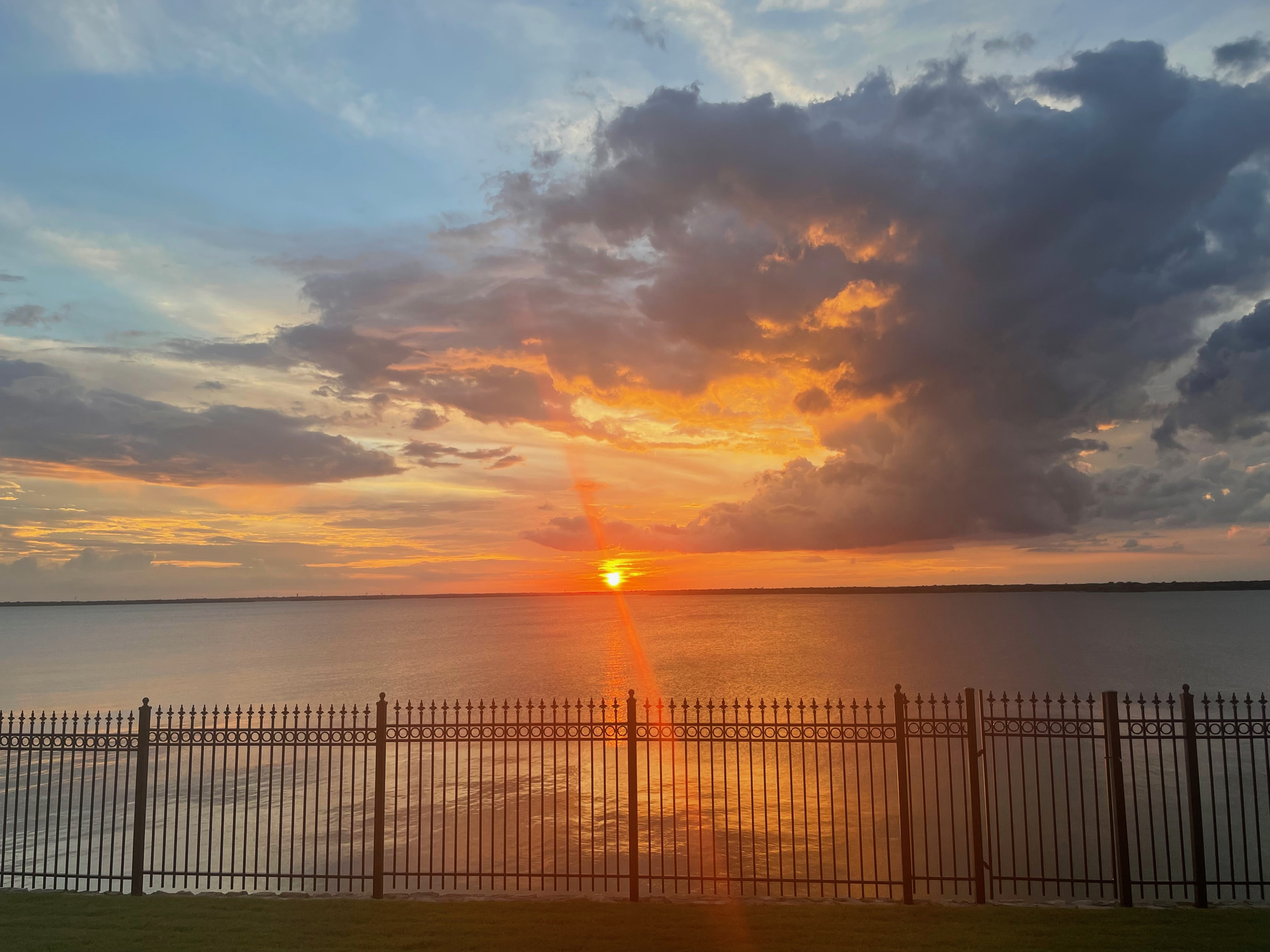 A Contemporary Bohemian Courtyard and Covered Porch - Photo 9
