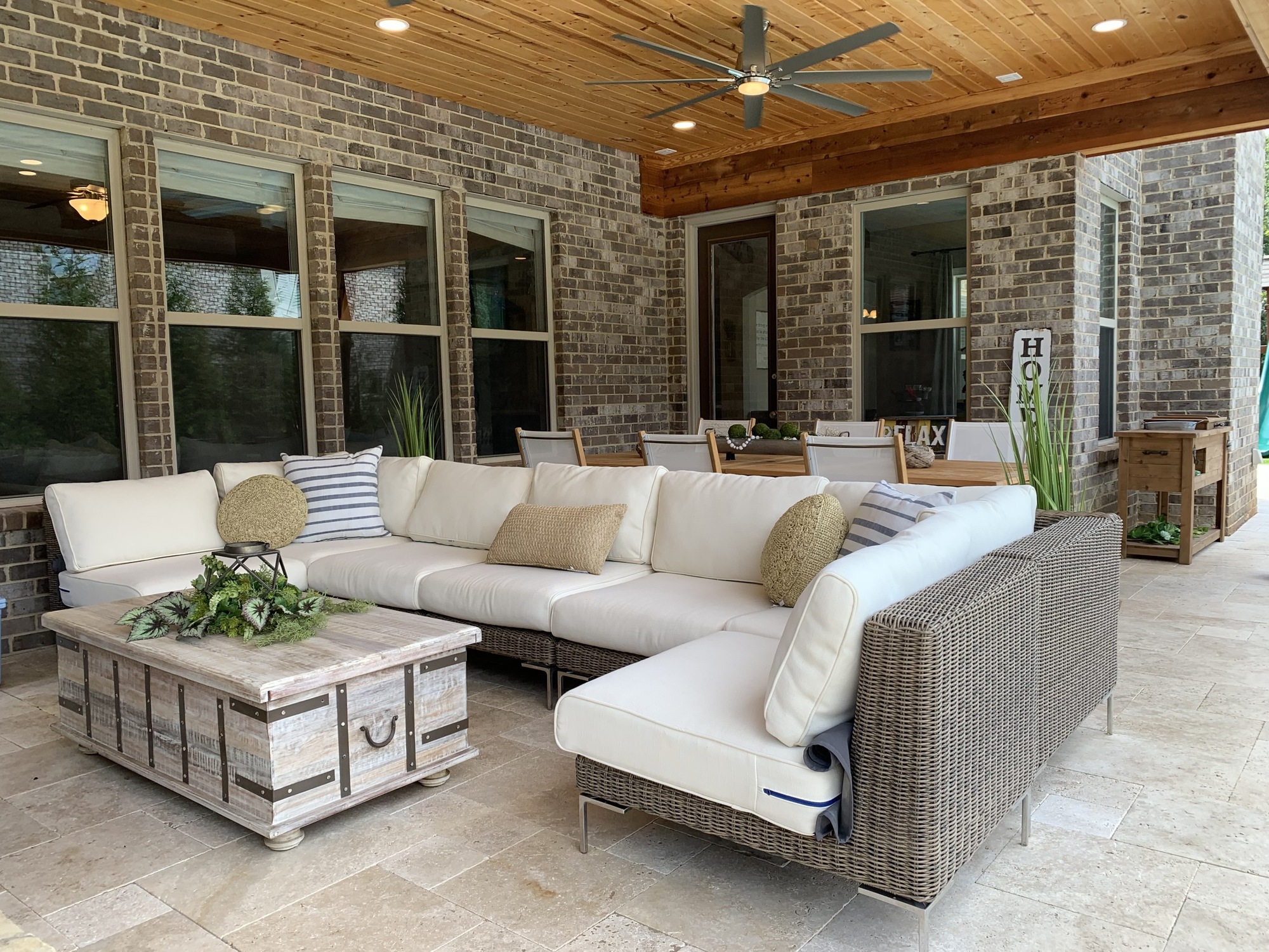 A Rustic Caribbean–Themed Outdoor Living Space - Photo 1