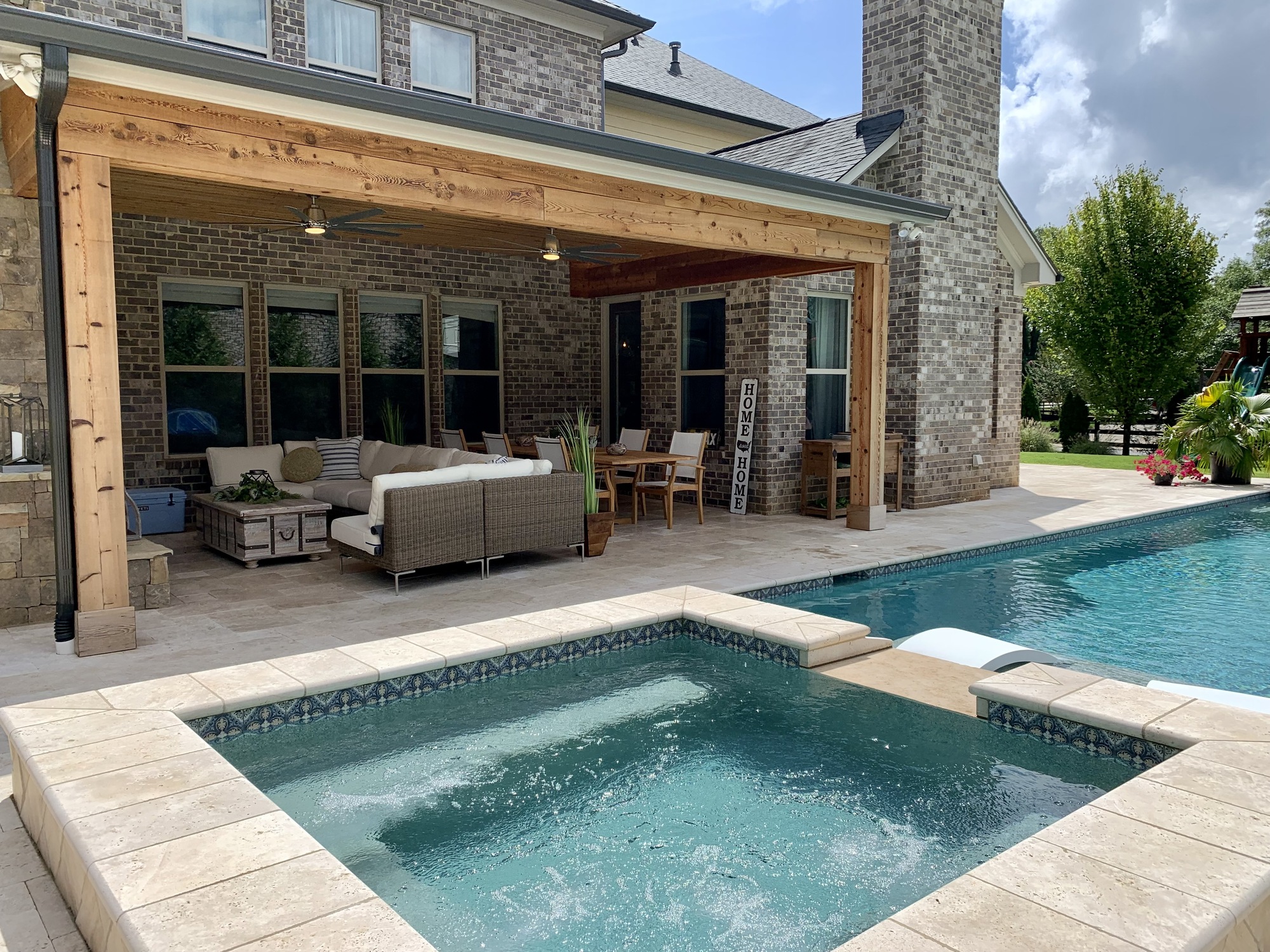 A Rustic Caribbean–Themed Outdoor Living Space - Photo 2