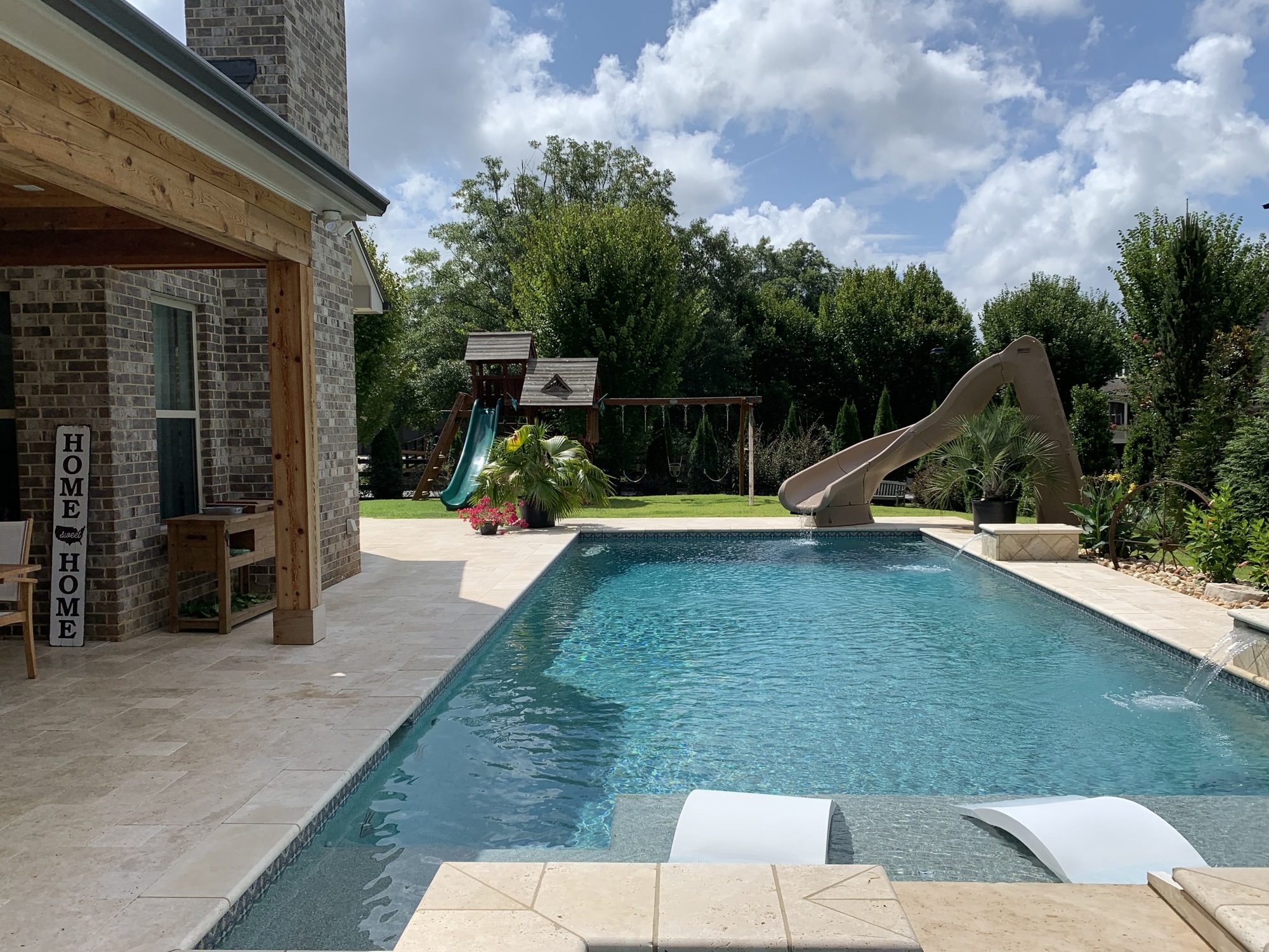 A Rustic Caribbean–Themed Outdoor Living Space - Photo 6