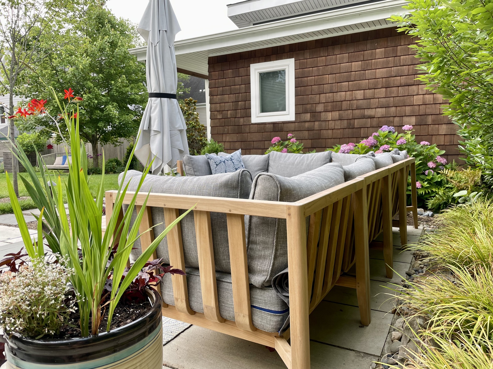 A Music-Loving Family’s Backyard Pool Deck - Photo 5