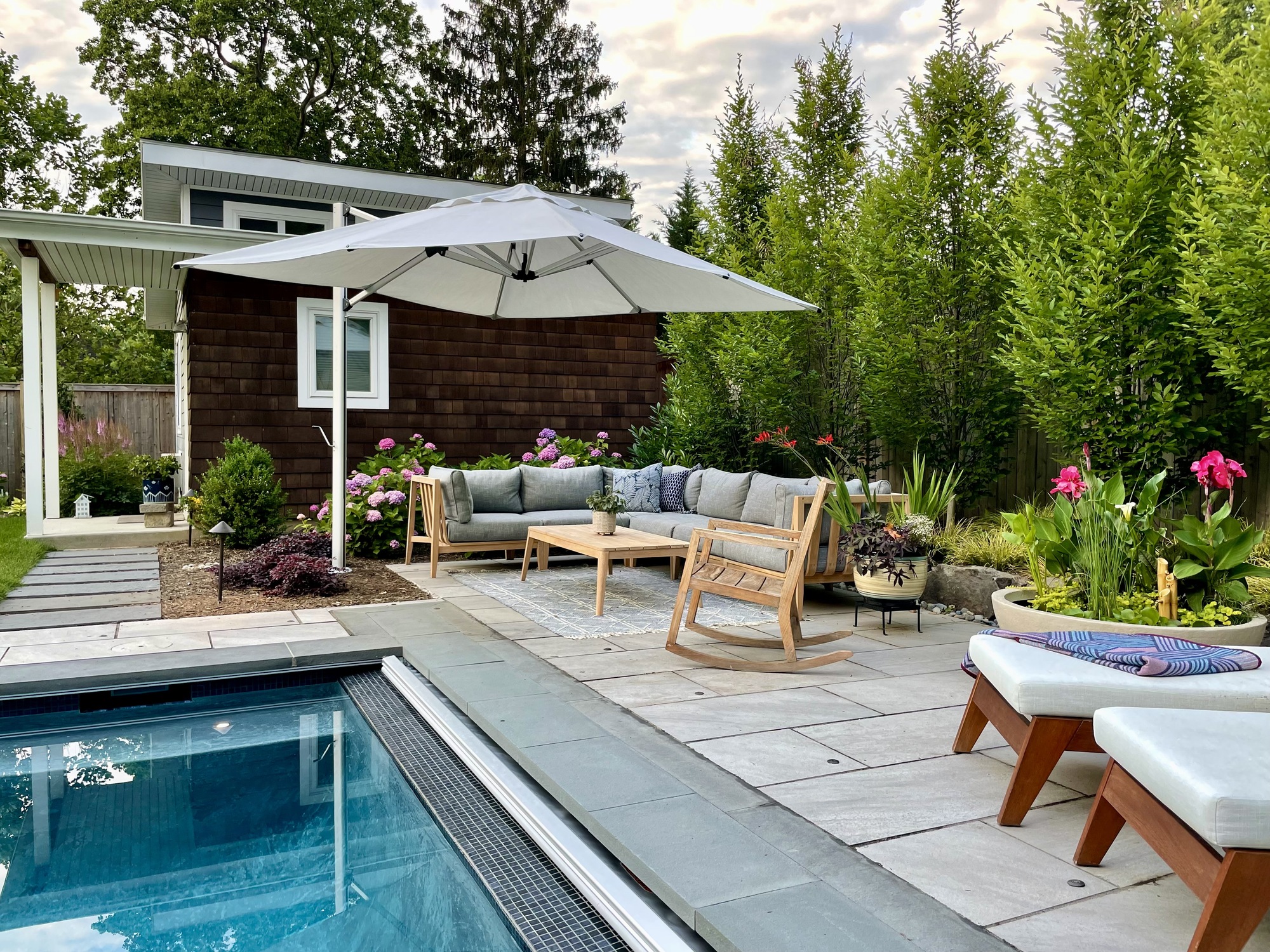 A Music-Loving Family’s Backyard Pool Deck - Photo 7