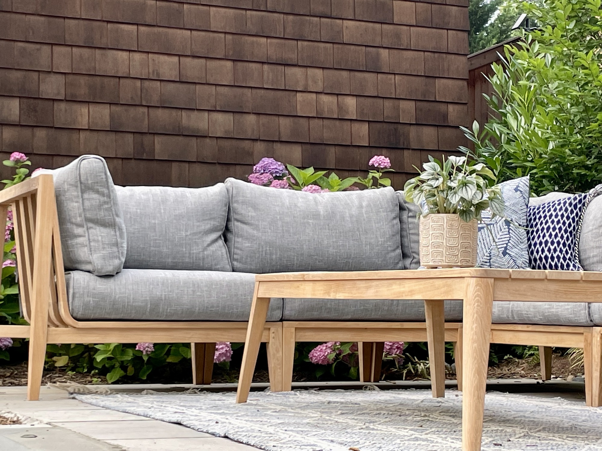 A Music-Loving Family’s Backyard Pool Deck - Photo 9