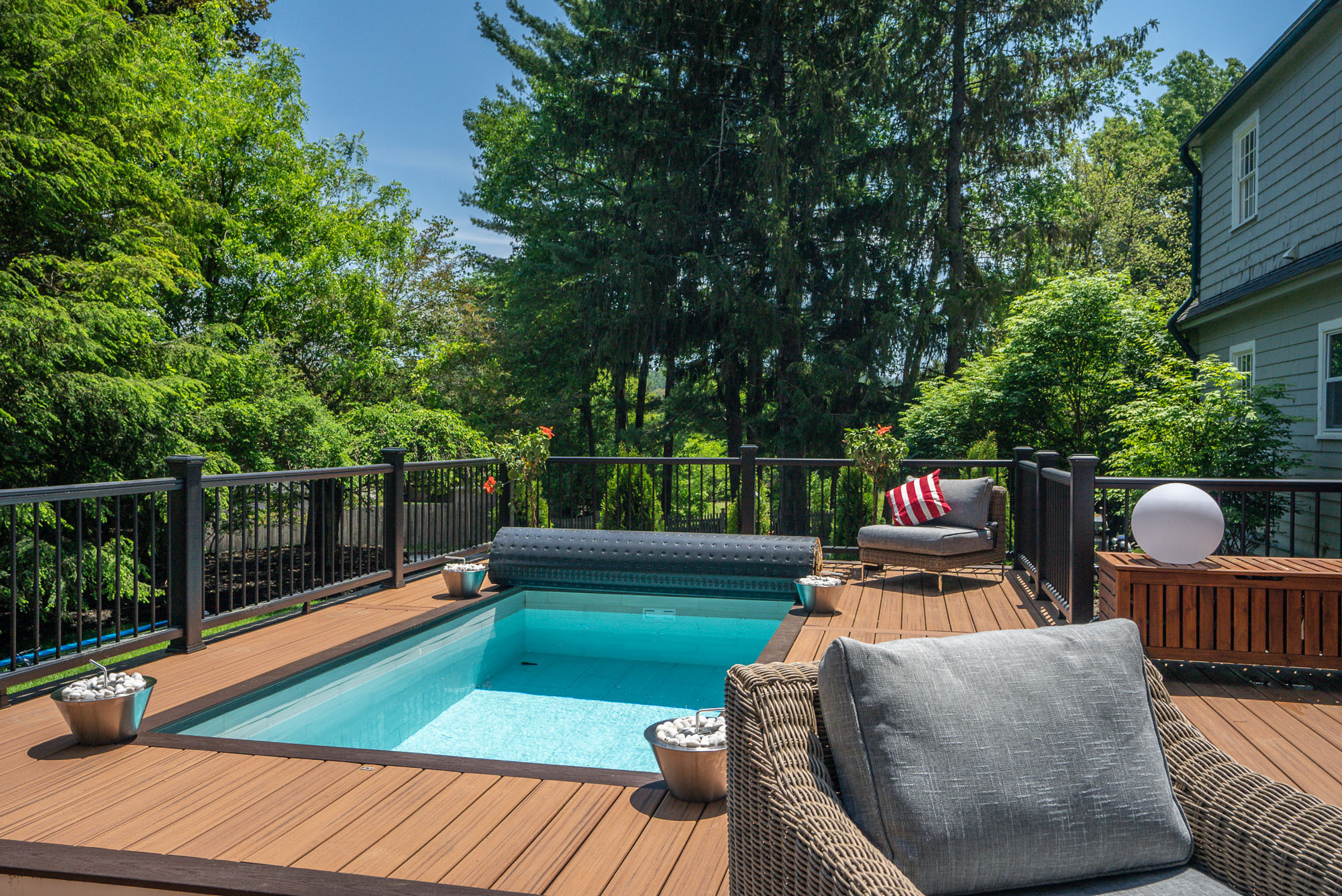 A Travel Buff’s At-Home Sanctuary (with Plunge Pool) in New Hampshire - Photo 6