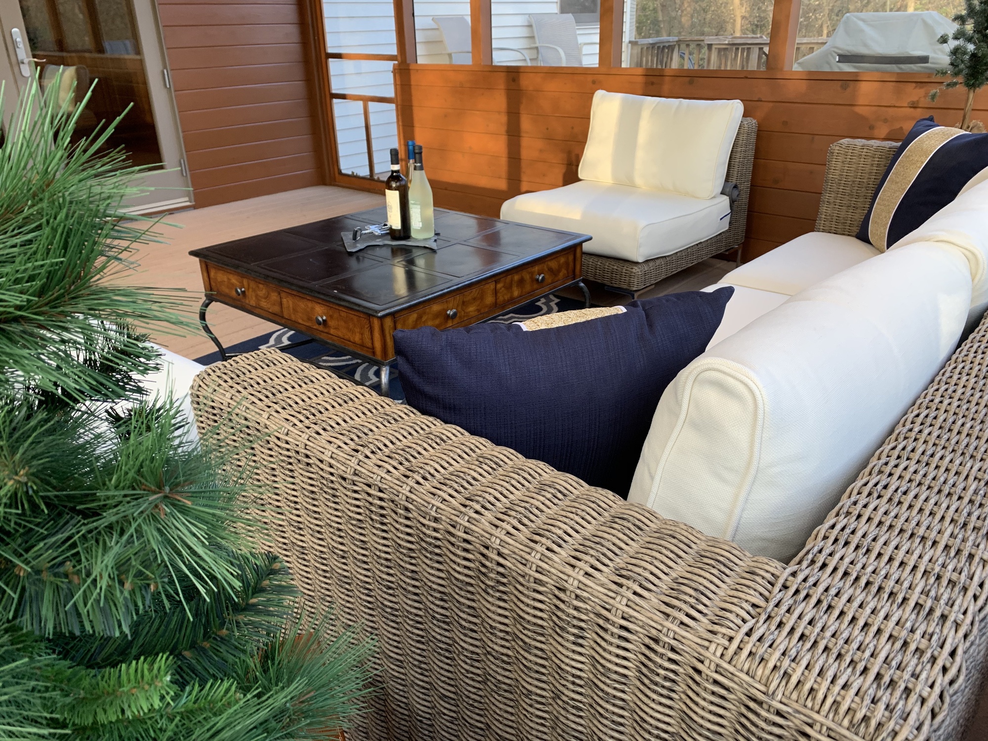 Rustic Screened Porch in Rochester, Minnesota - Photo 3